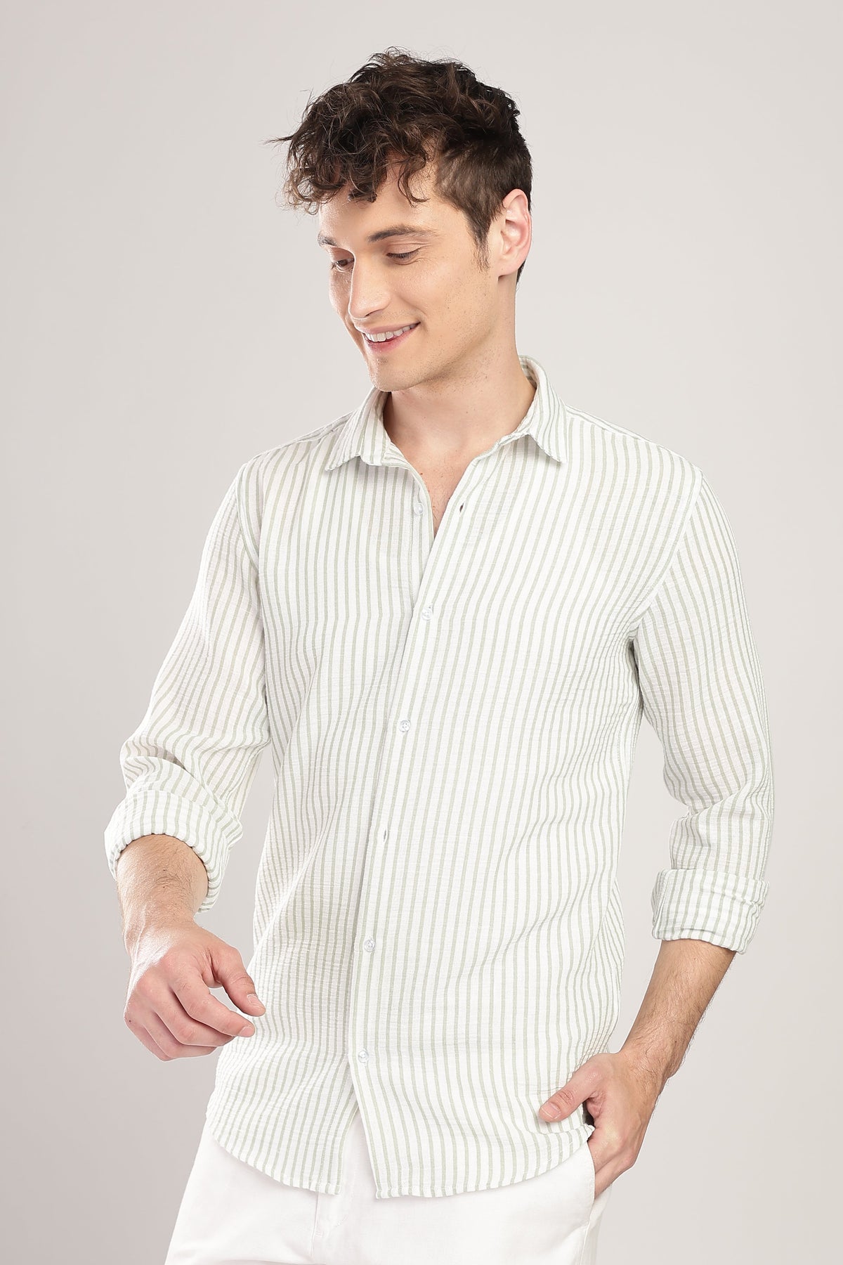 Men Linen Like Lining Shirt-Green