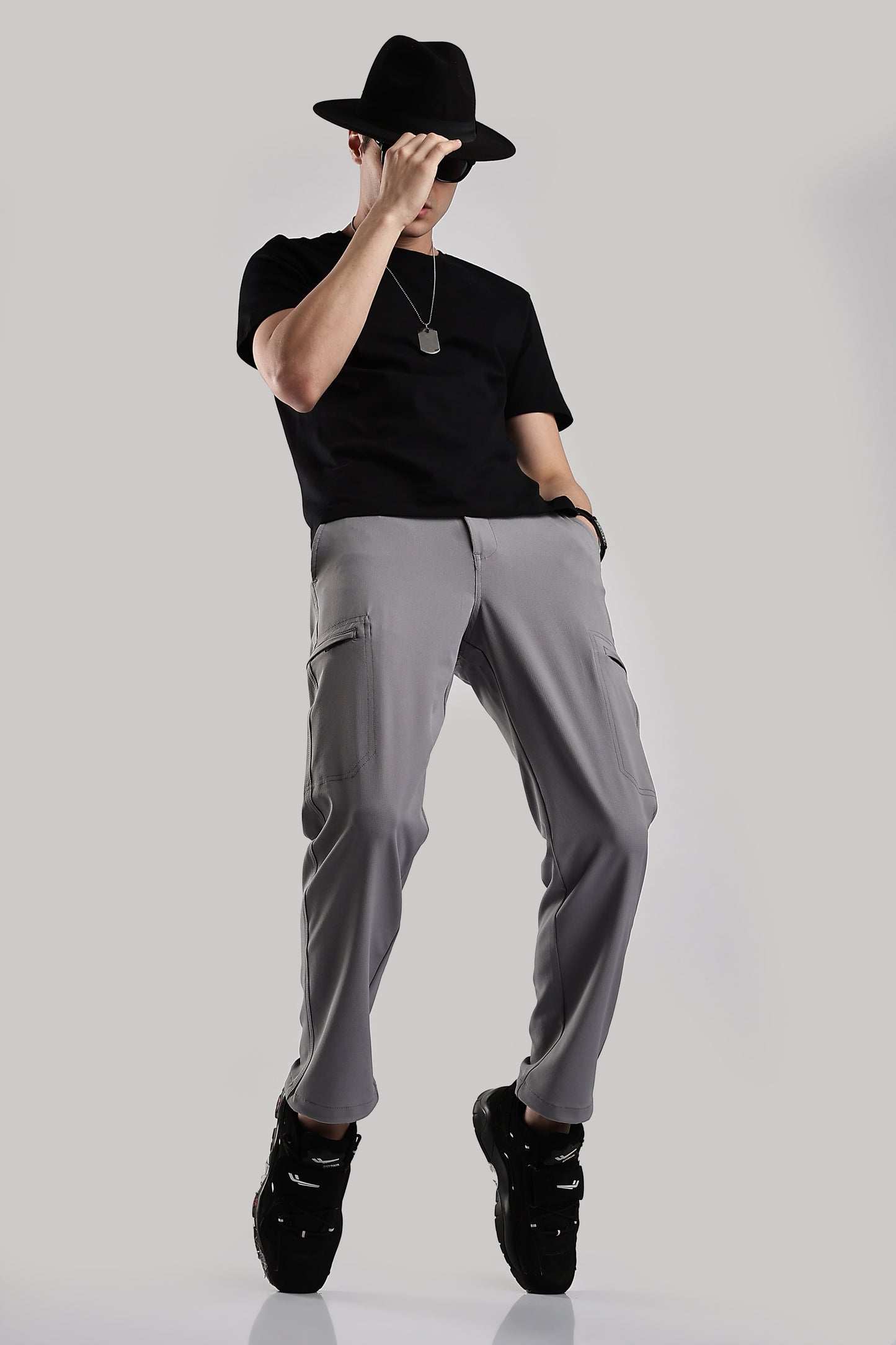 Men Structured Adventure Cargo-Lt Grey