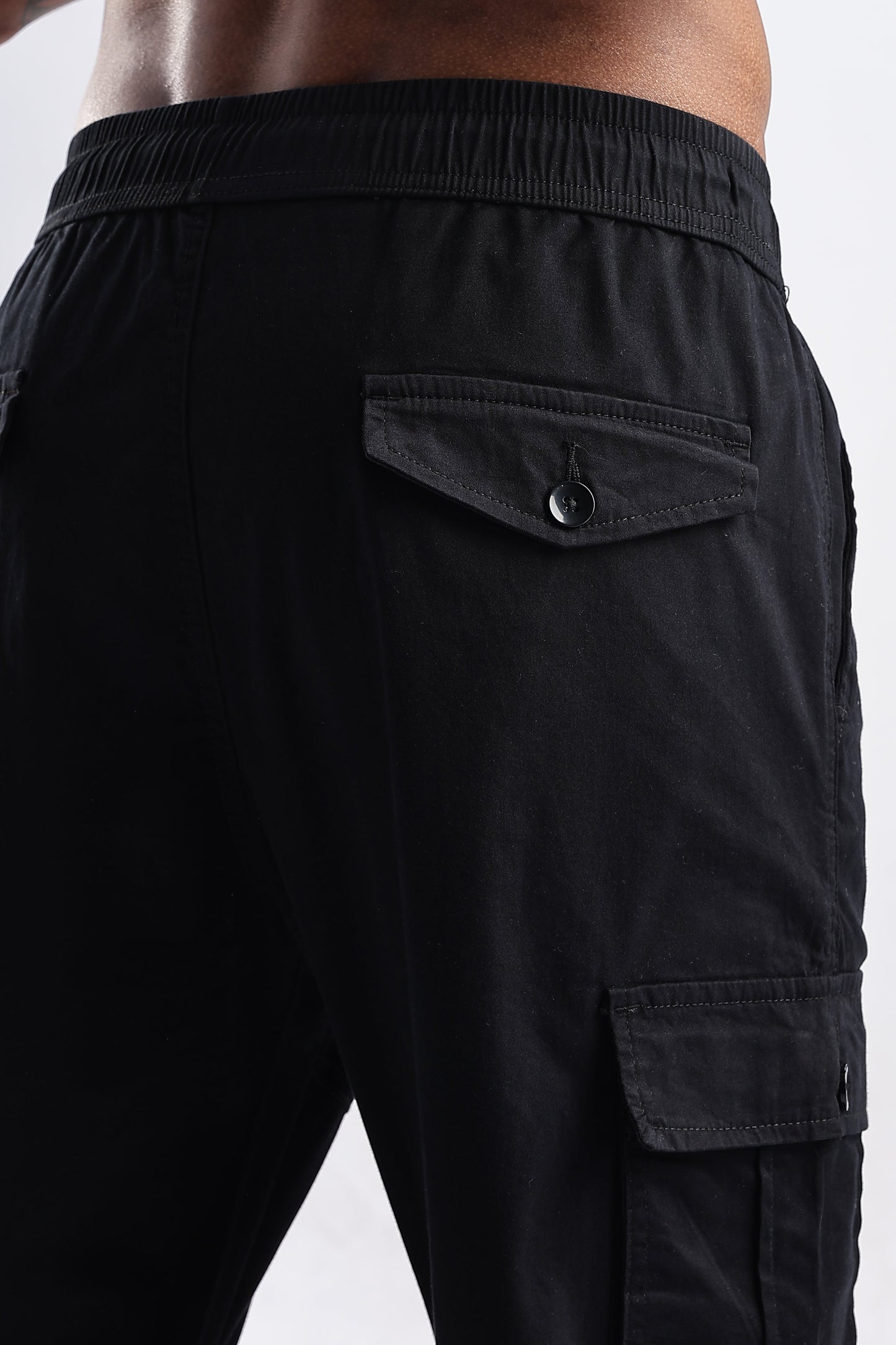 Men Traveller Utility Cargo-Black