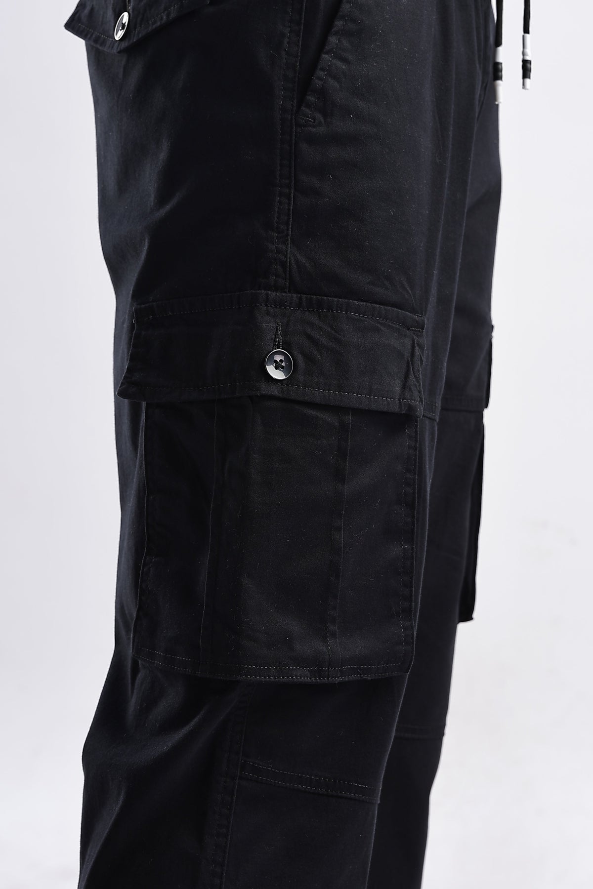 Men Traveller Utility Cargo-Black