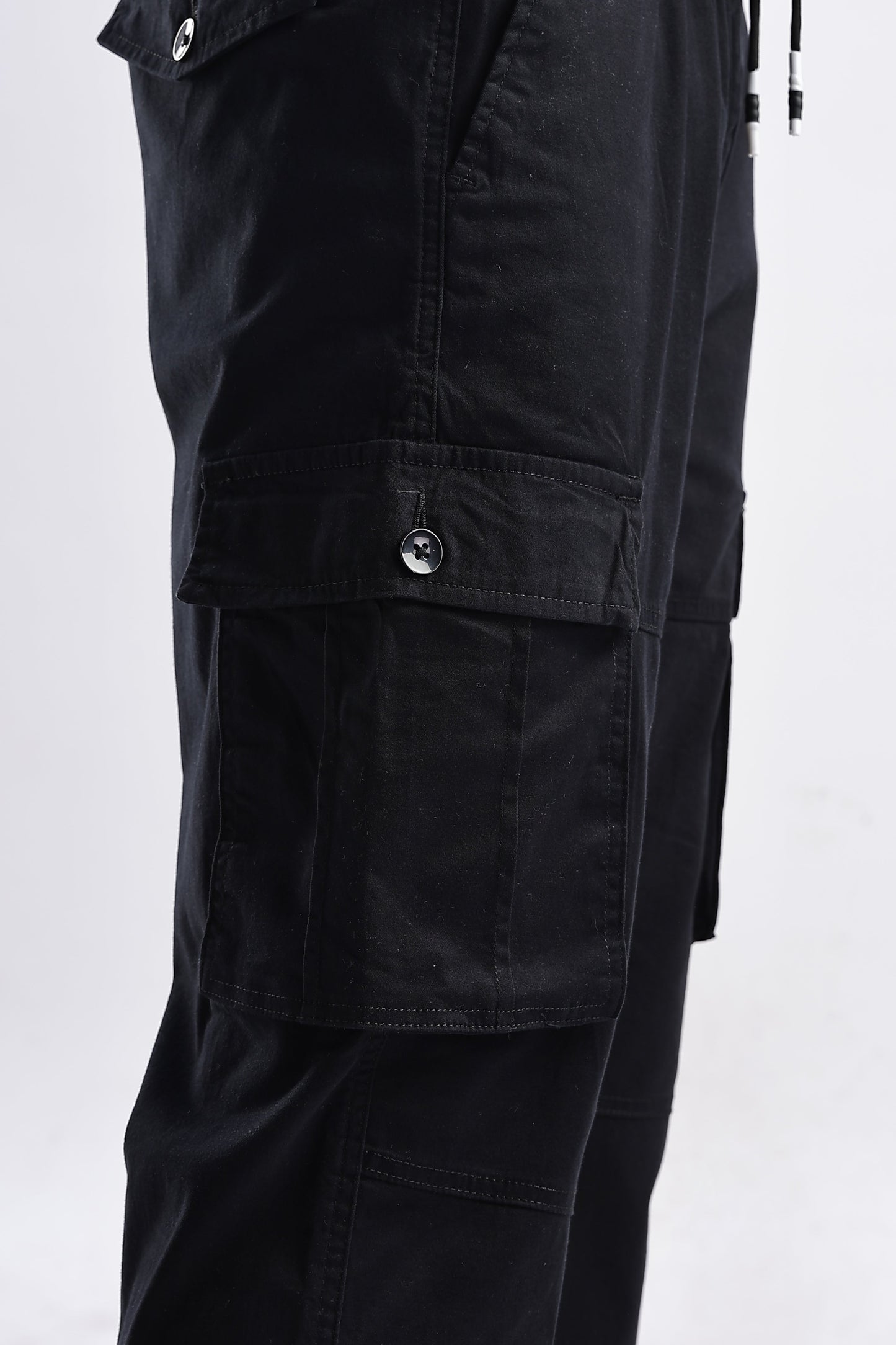 Men Traveller Utility Cargo-Black
