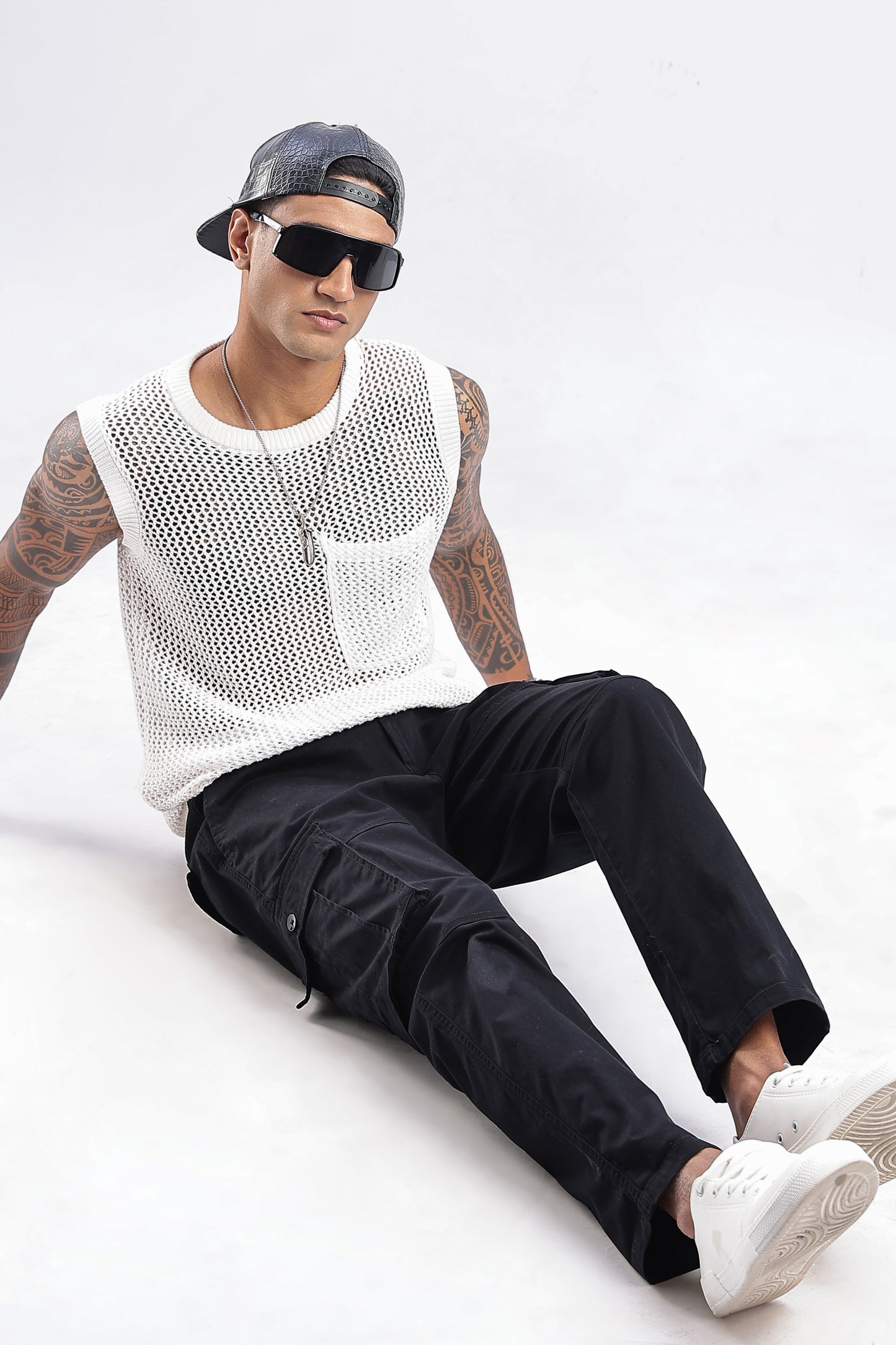 Men Traveller Utility Cargo-Black