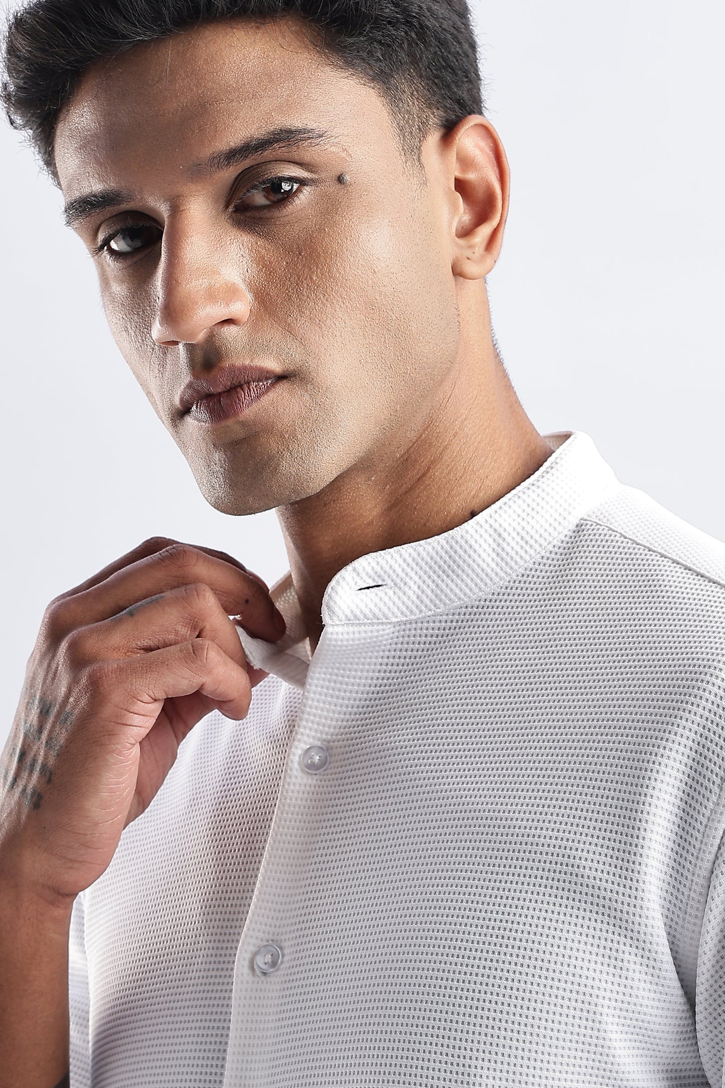 Men Waffle Dobby Shirts Mandarin Collar-White