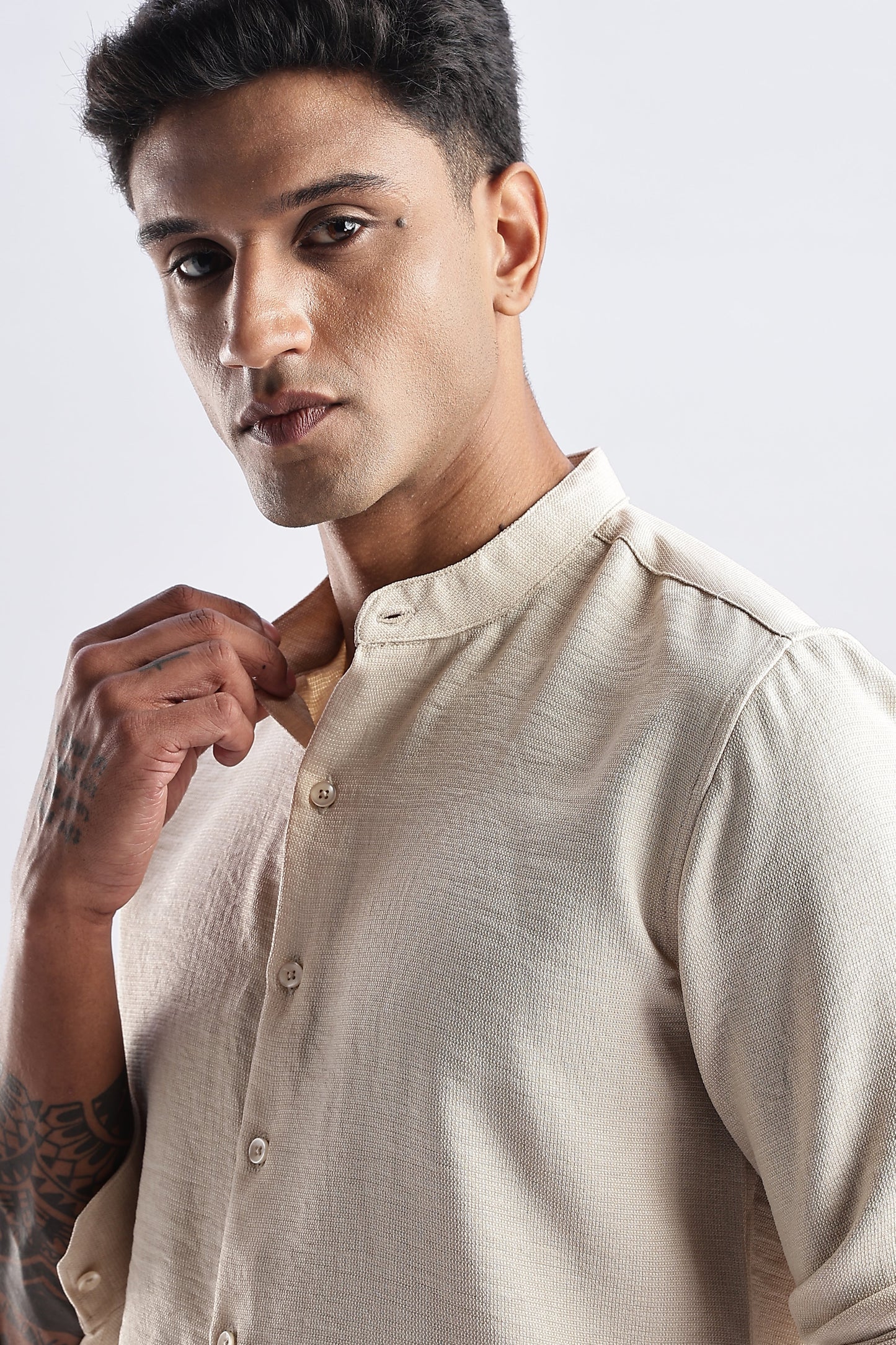 Men Milange Linen Look Shirts Mandarin Collar-Cream