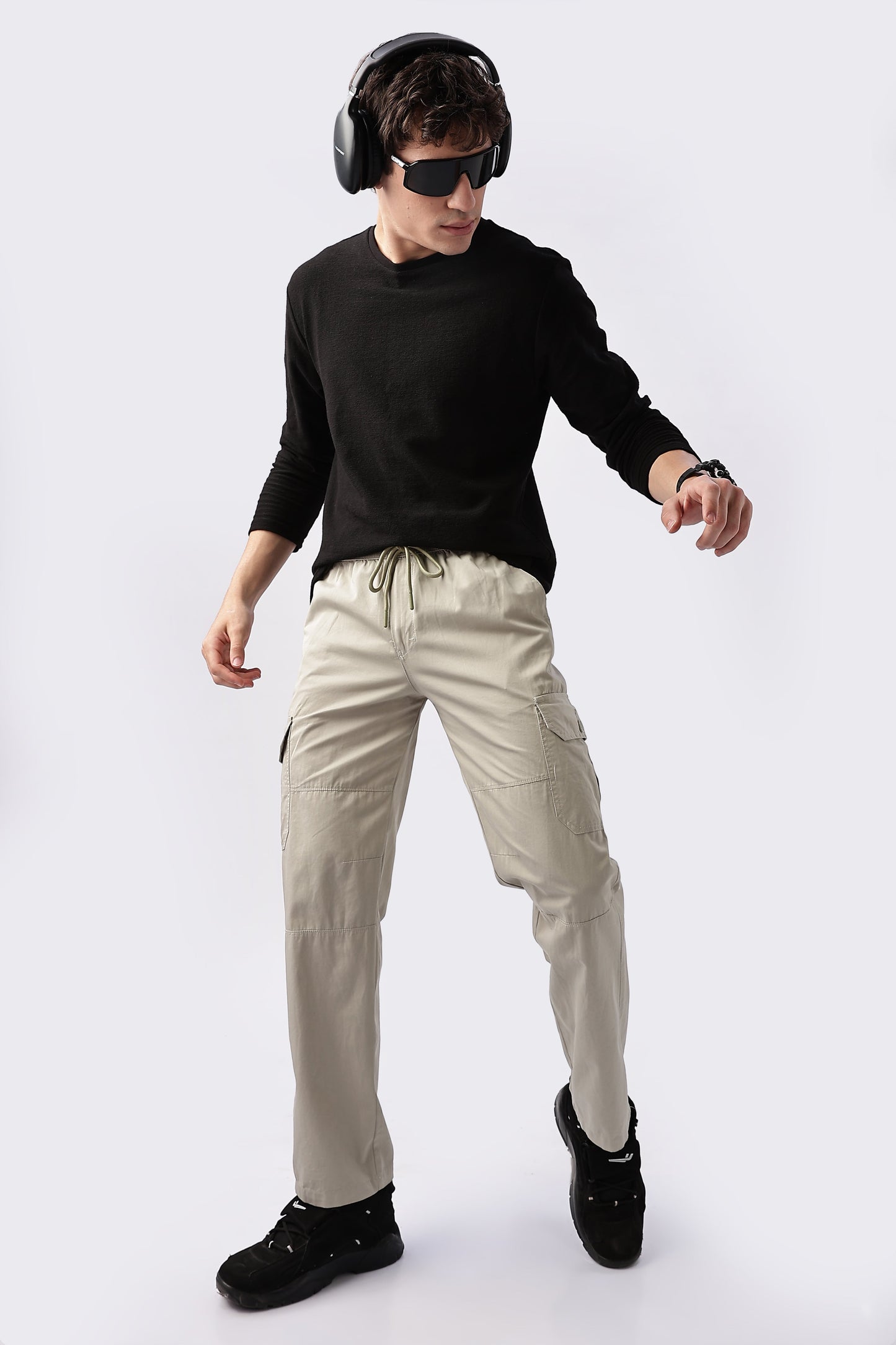 Men Relaxed Fit Air Cargo-Stone