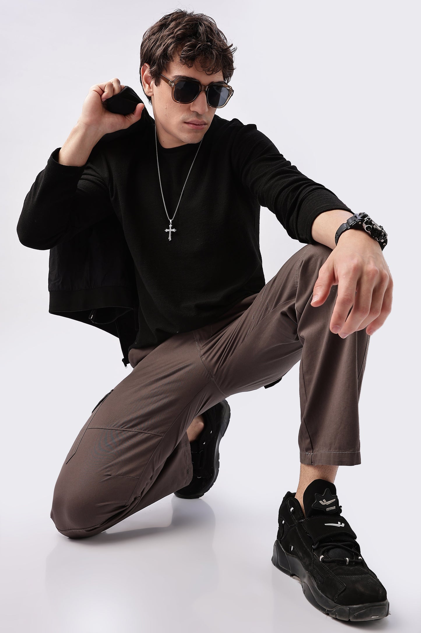 Men Relaxed Fit Air Cargo-Grey