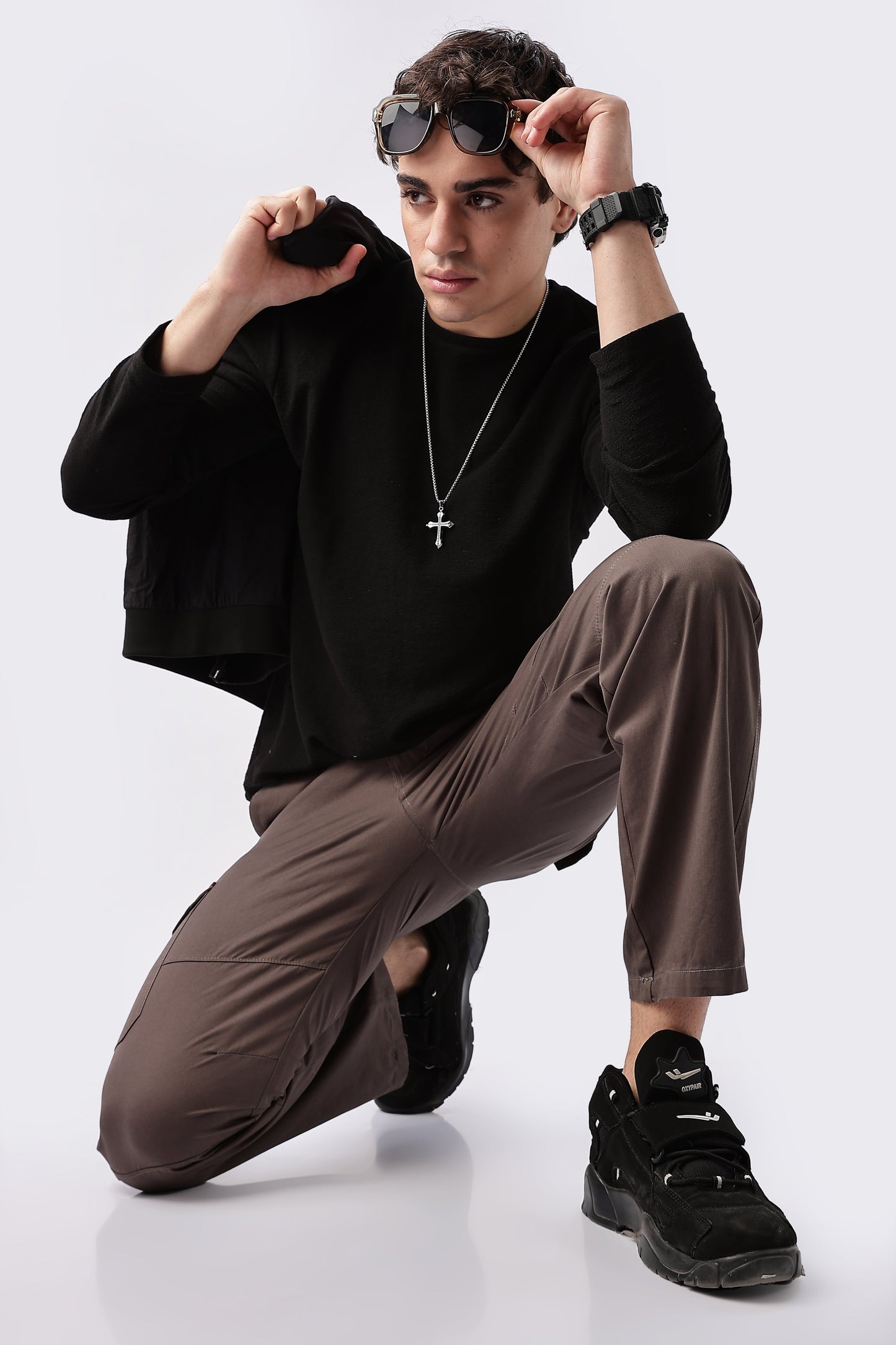 Men Relaxed Fit Air Cargo-Grey