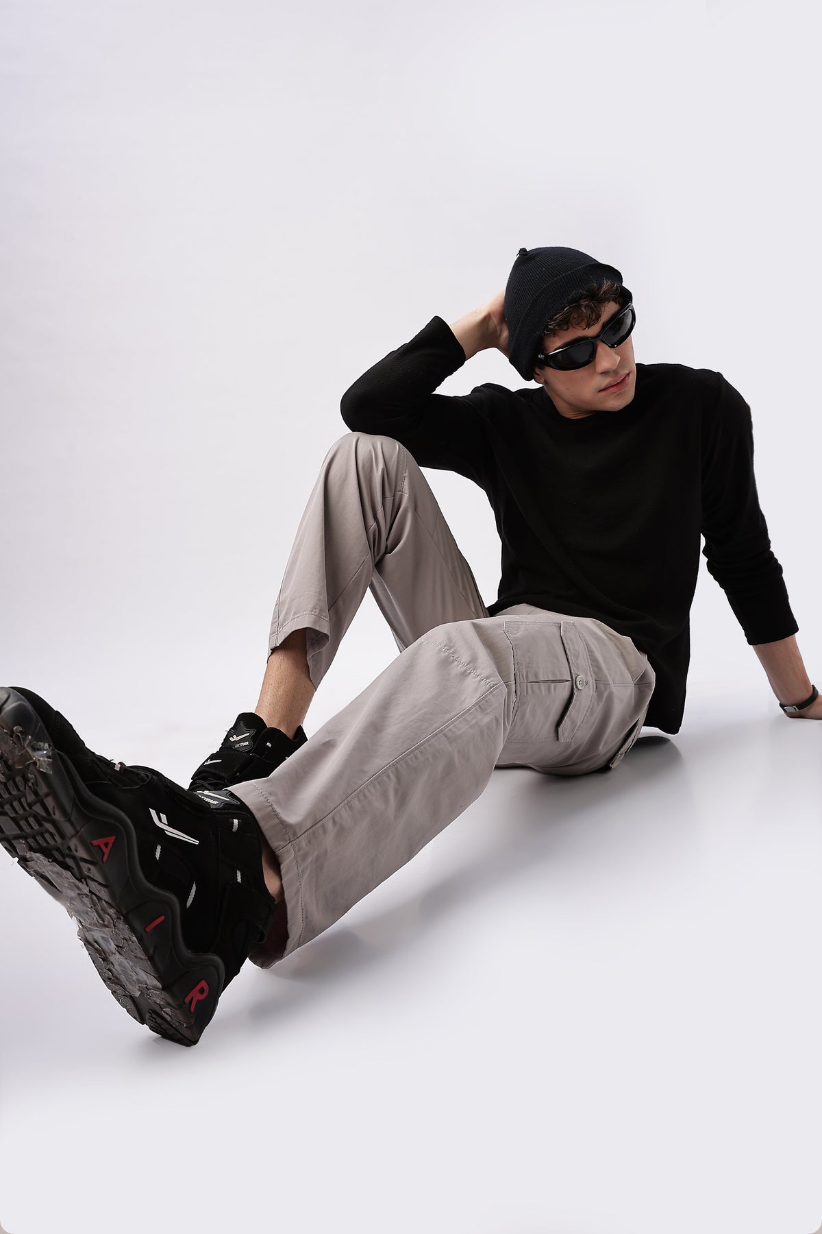Men Relaxed Fit Air Cargo-Lt Grey
