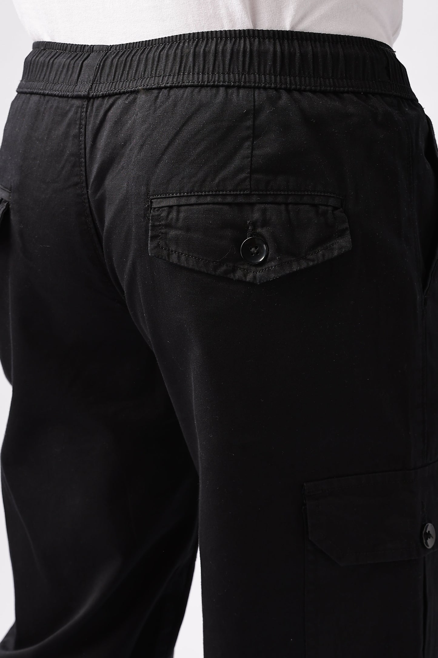 Men Relaxed Fit Air Cargo-Black