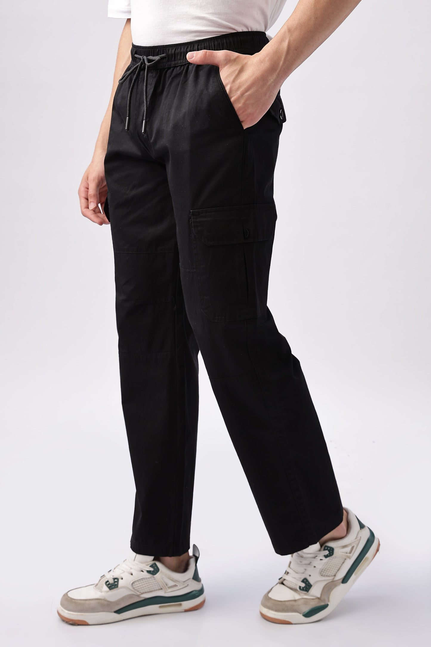 Men Relaxed Fit Air Cargo-Black