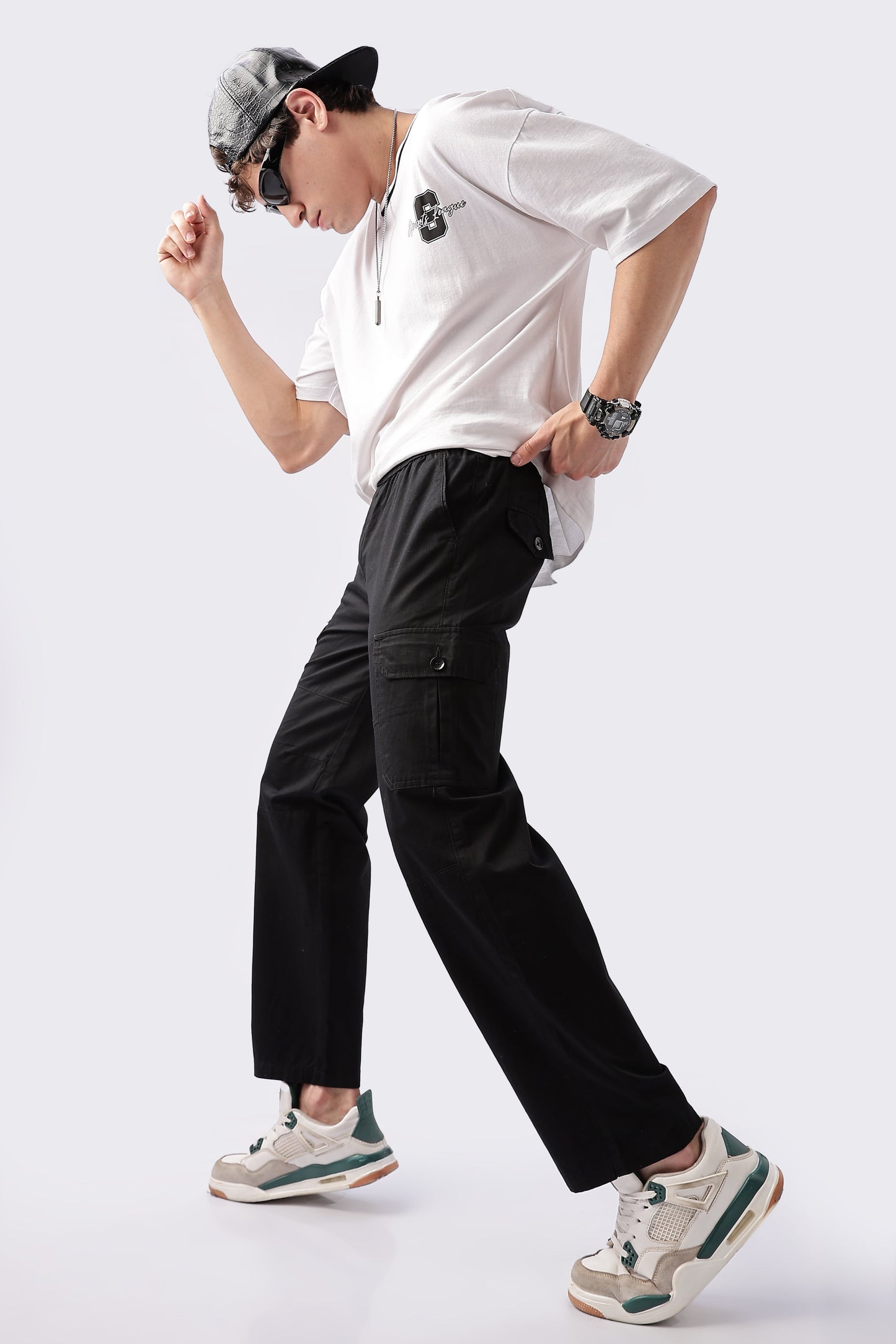 Men Relaxed Fit Air Cargo-Black