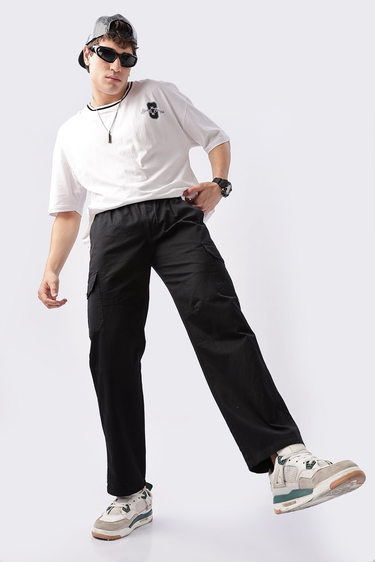 Men Relaxed Fit Air Cargo-Black