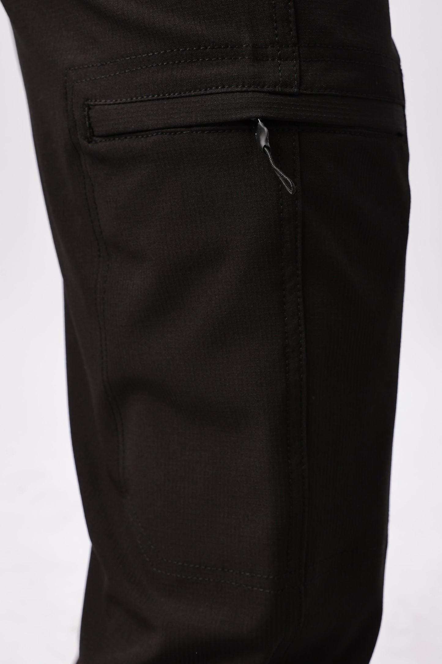 Men Structured Adventure Cargo-Black