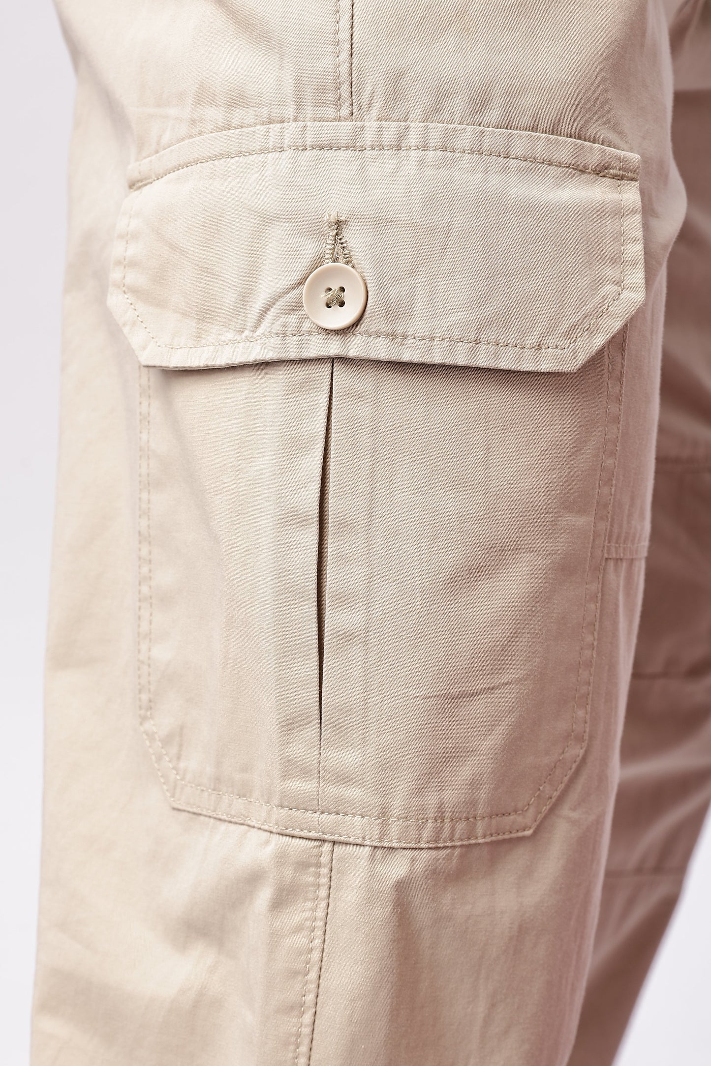 Men Relaxed Fit Air Cargo-Cream