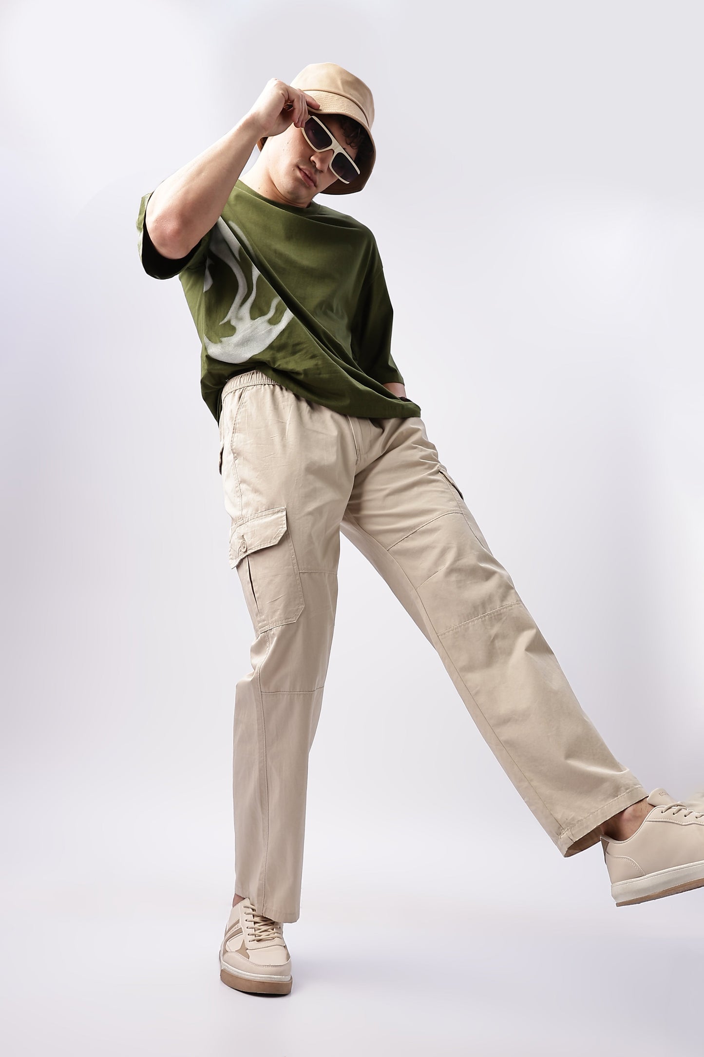 Men Relaxed Fit Air Cargo-Cream