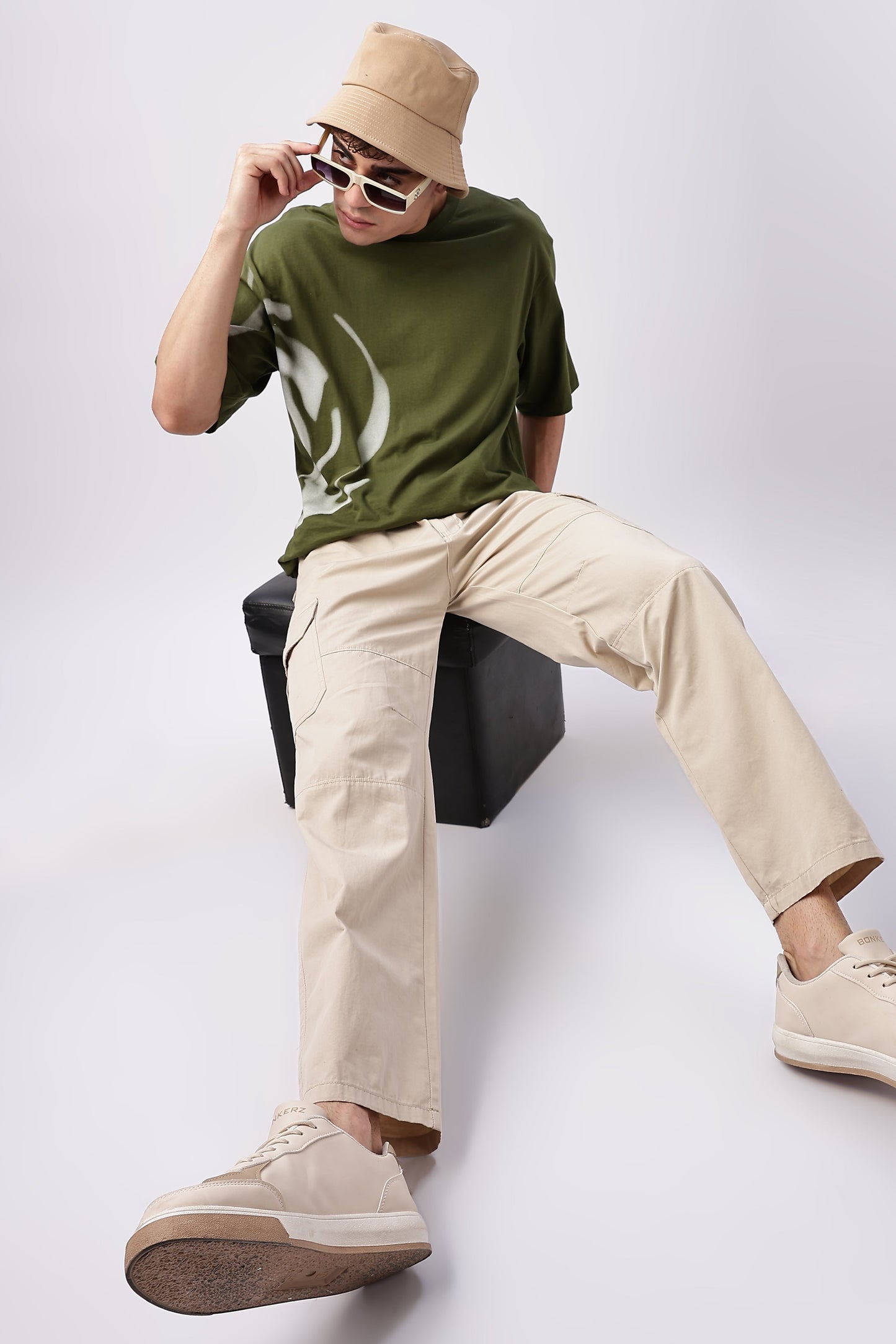 Men Relaxed Fit Air Cargo-Cream