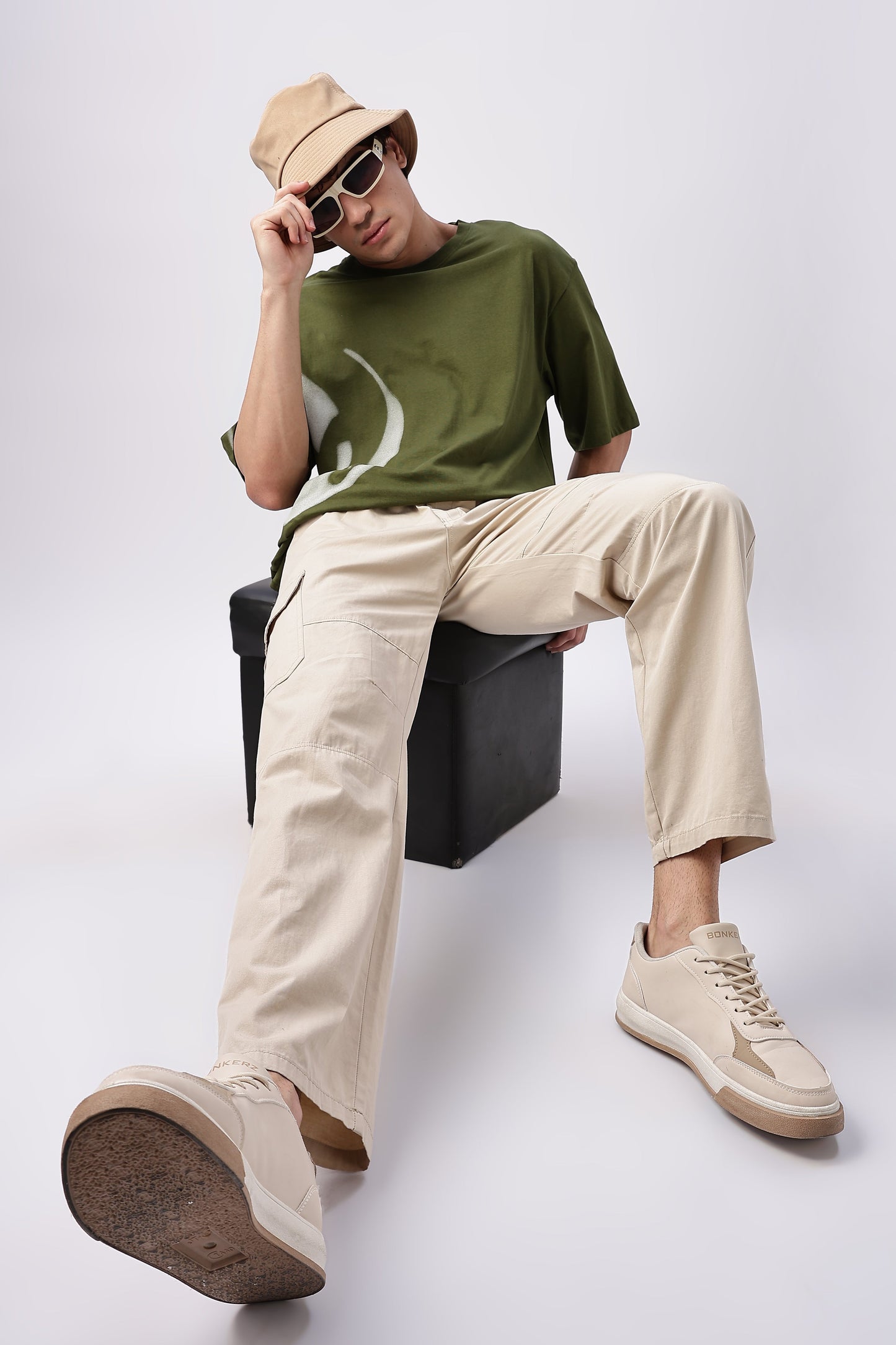 Men Relaxed Fit Air Cargo-Cream