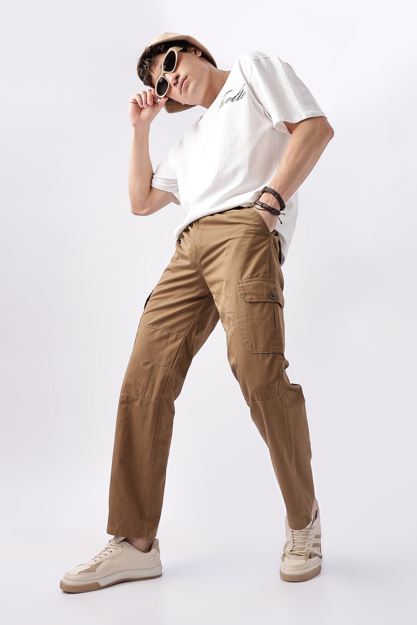 Men Relaxed Fit Air Cargo-Brown