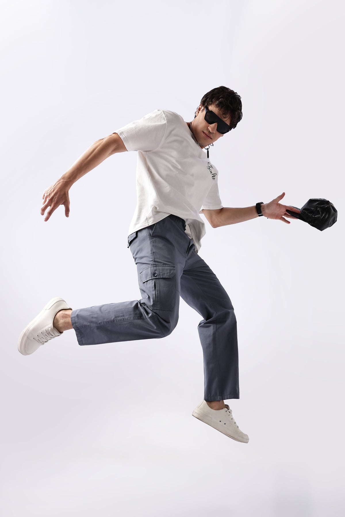 Men Relaxed Fit Air Cargo-Smoke