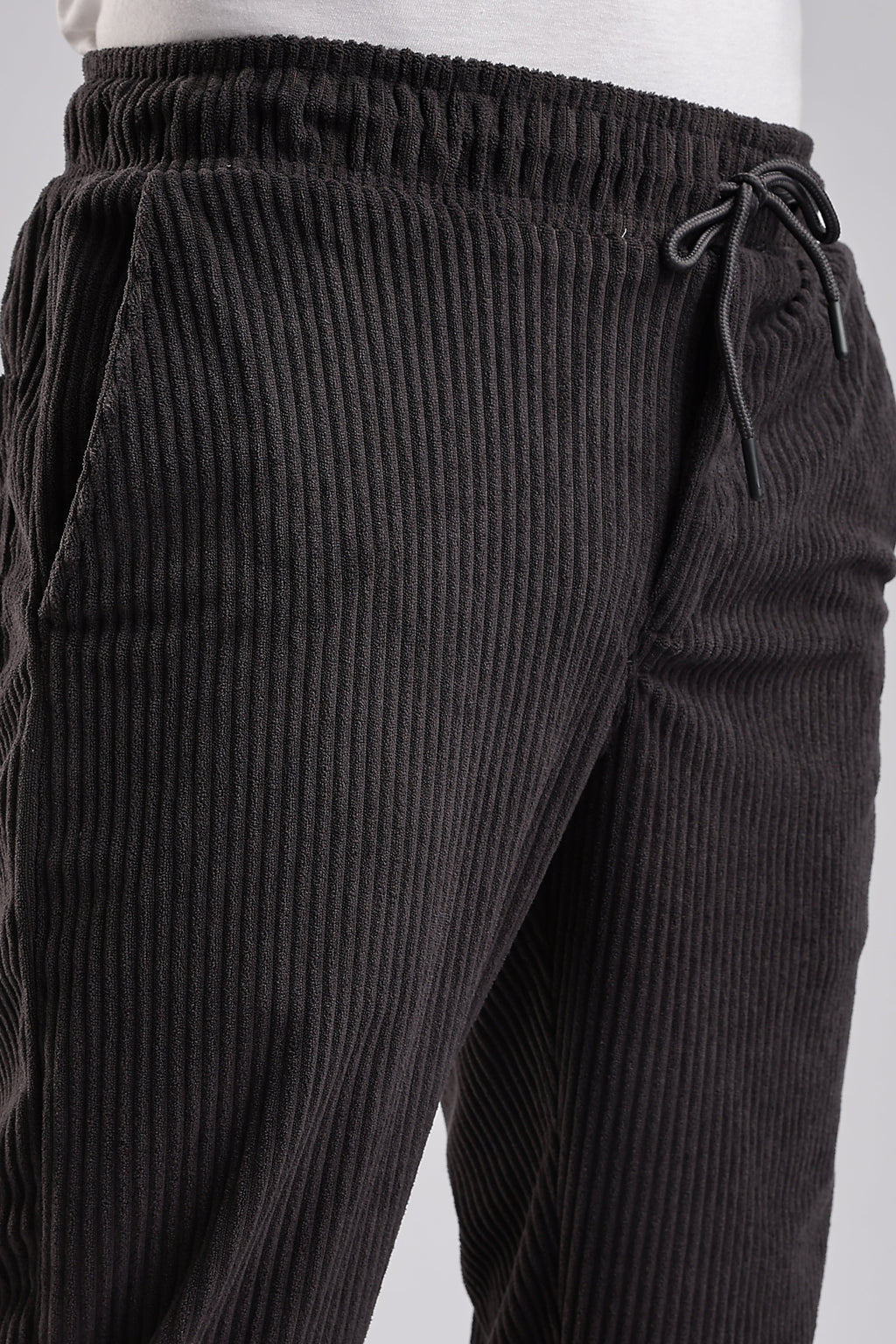 Men Corduroy Relaxed Traveller-Dk Grey