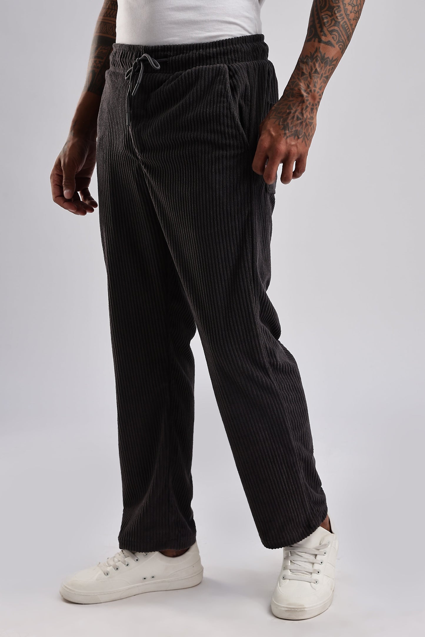 Men Corduroy Relaxed Traveller-Dk Grey