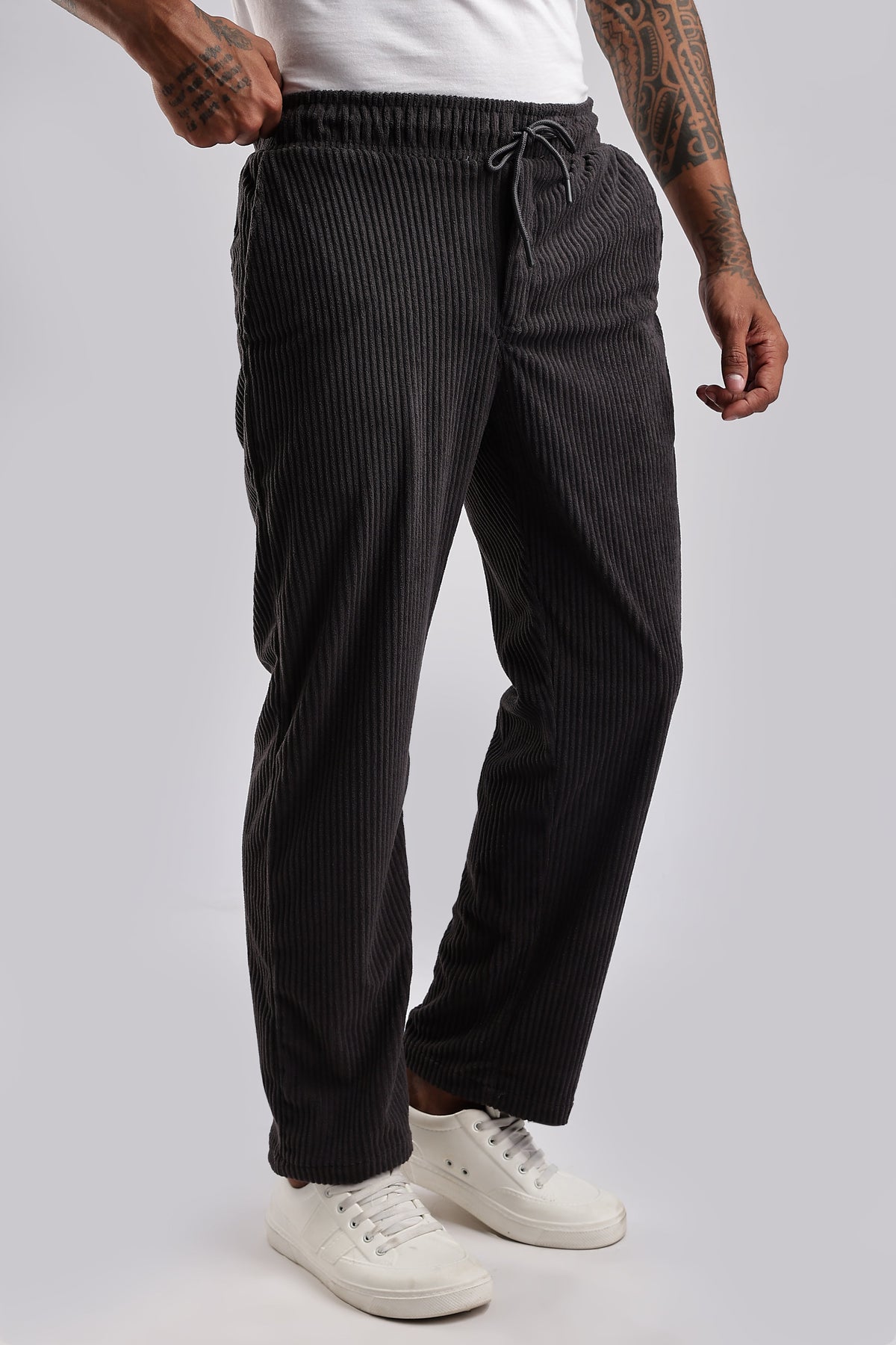 Men Corduroy Relaxed Traveller-Dk Grey