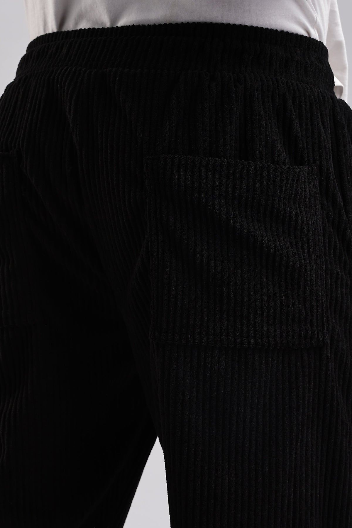 Men Corduroy Relaxed Traveller-Black