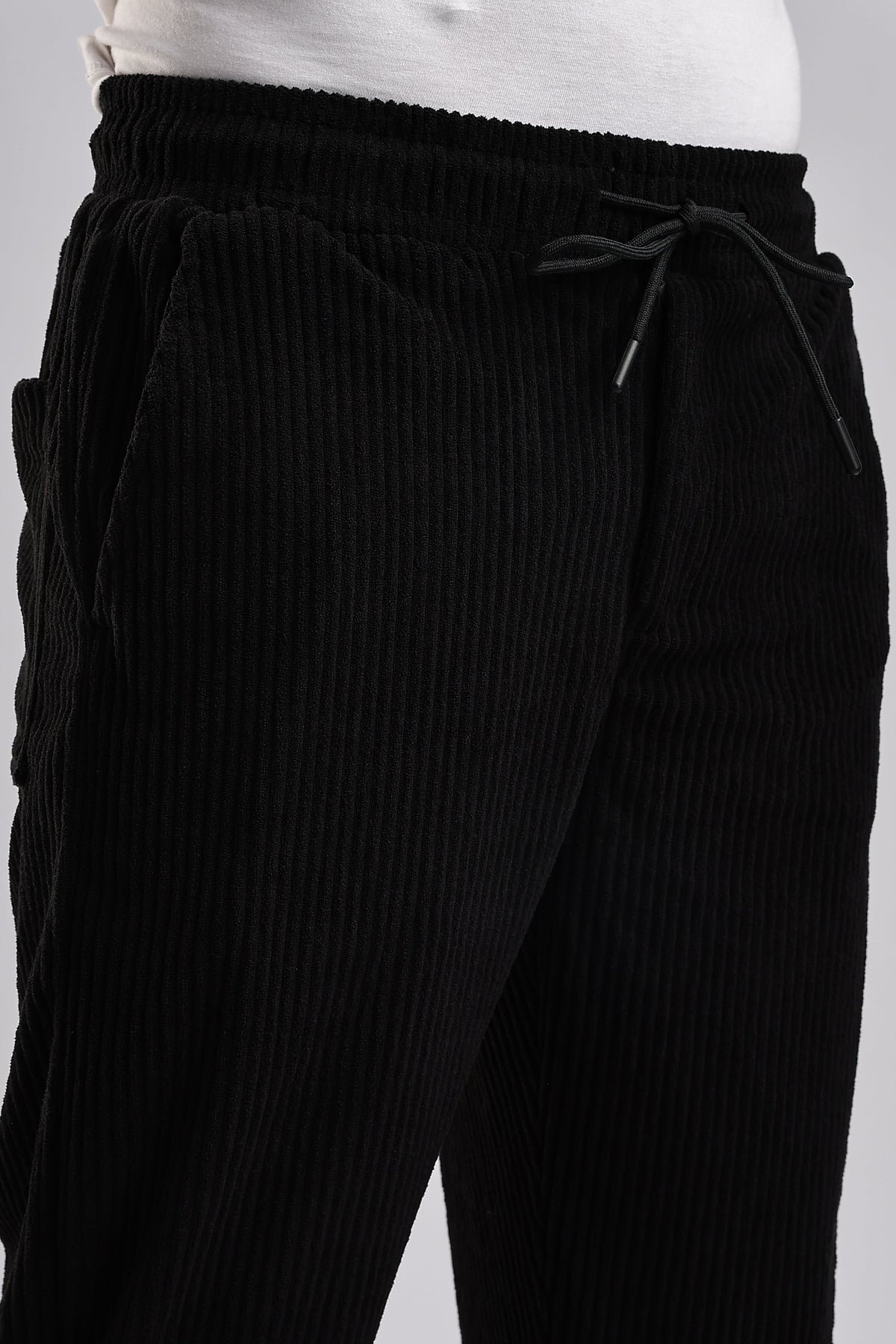 Men Corduroy Relaxed Traveller-Black