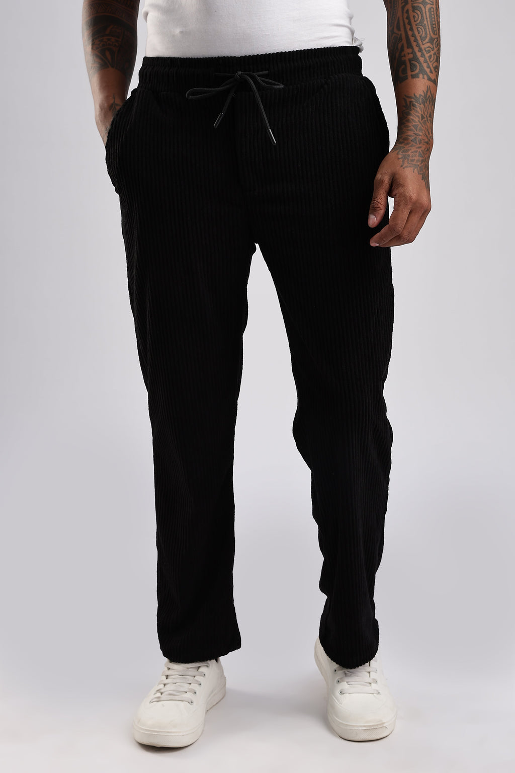 Men Corduroy Relaxed Traveller-Black