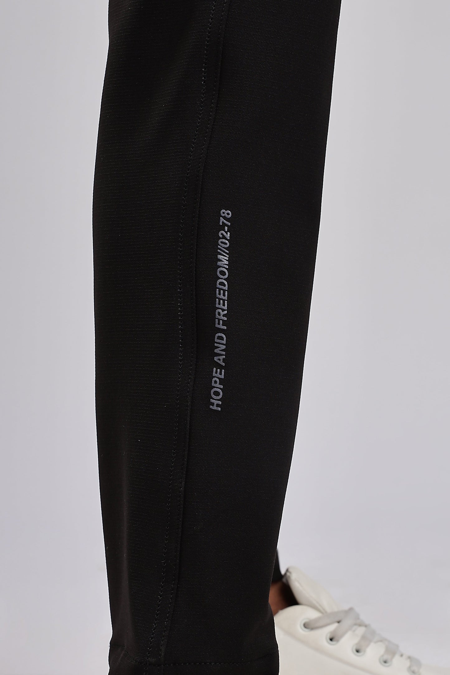 Men Structured Imported Utility Cargo-Black