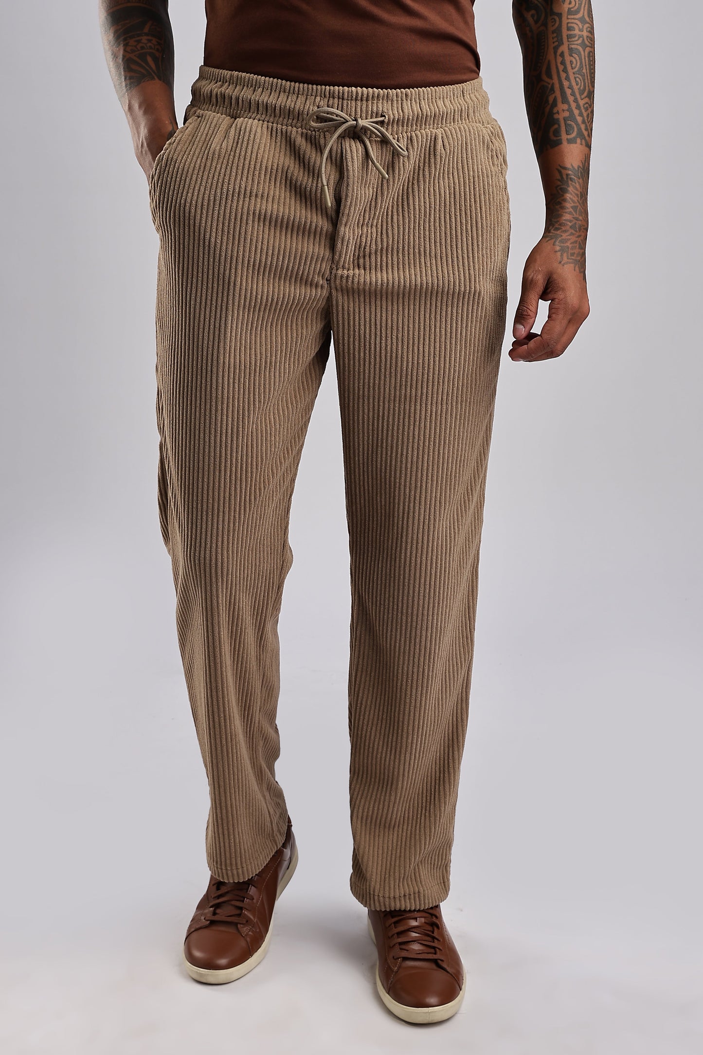 Men Corduroy Relaxed Traveller-Lt Khakhi