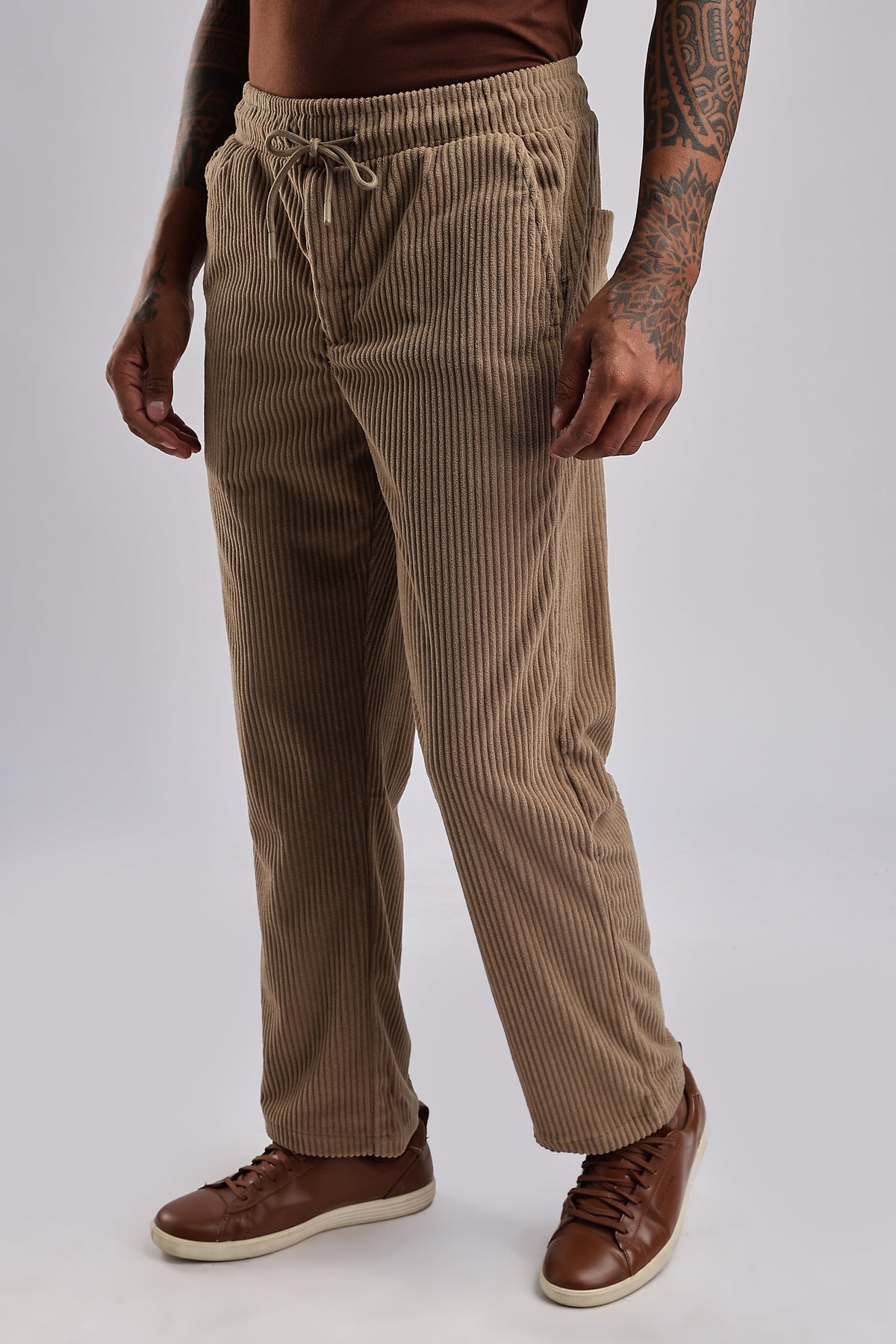Men Corduroy Relaxed Traveller-Lt Khakhi
