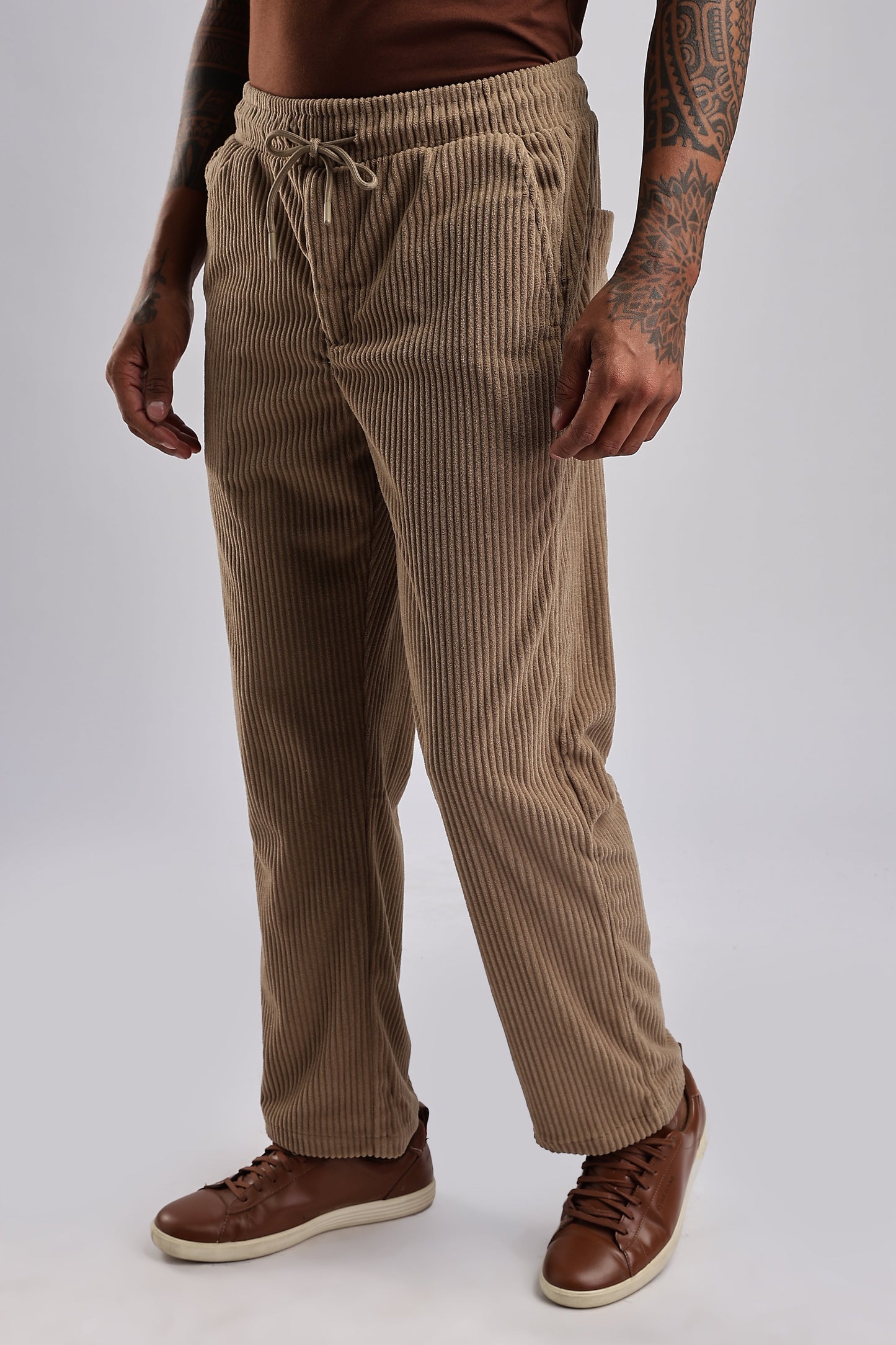 Men Corduroy Relaxed Traveller-Lt Khakhi