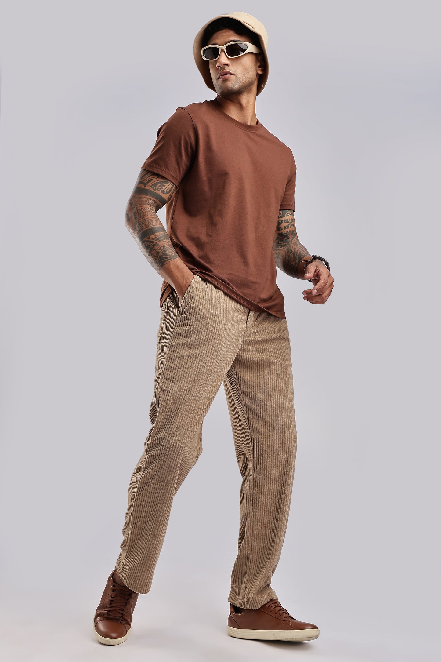 Men Corduroy Relaxed Traveller-Lt Khakhi