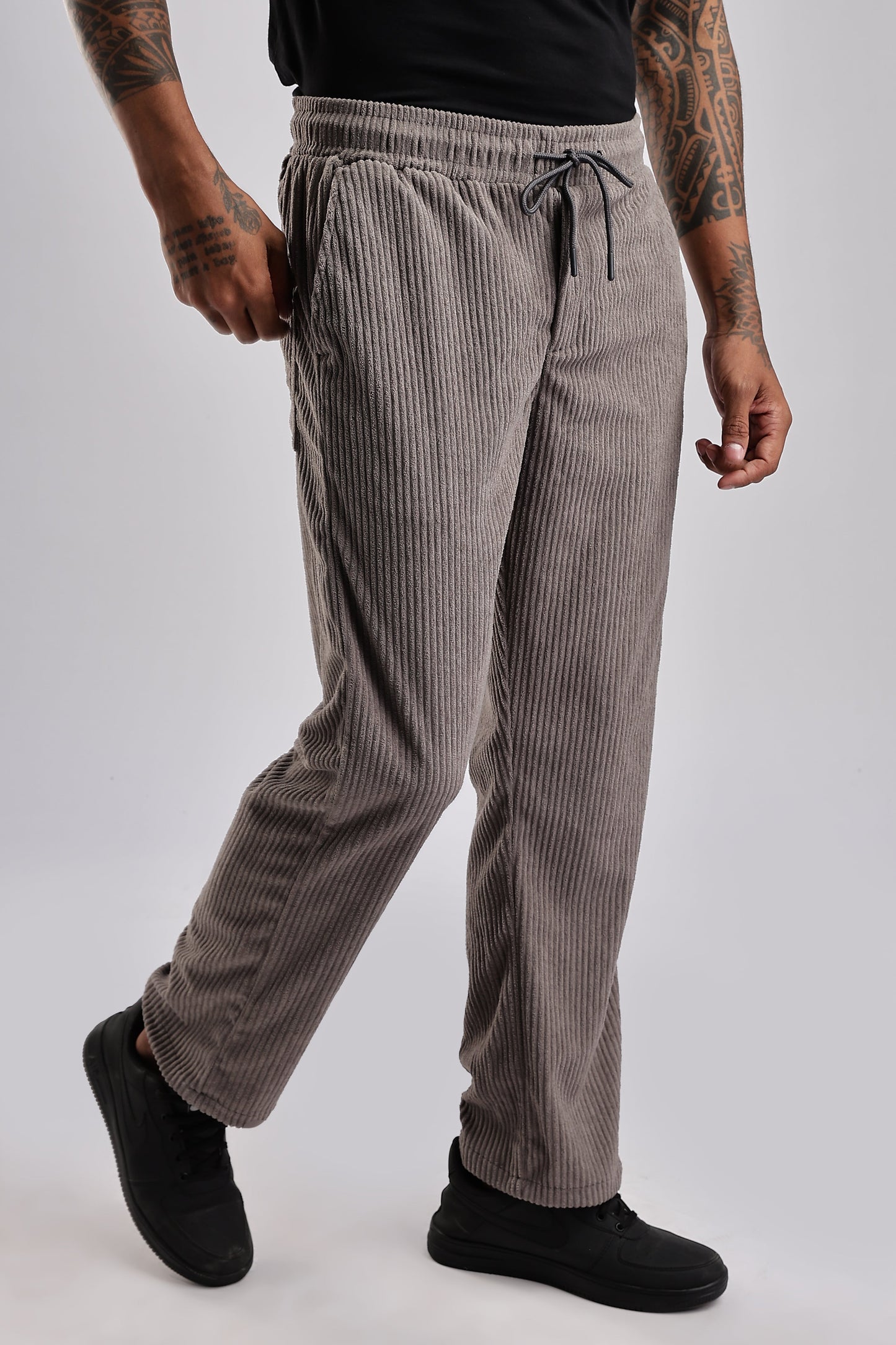 Men Corduroy Relaxed Traveller-Lt Grey