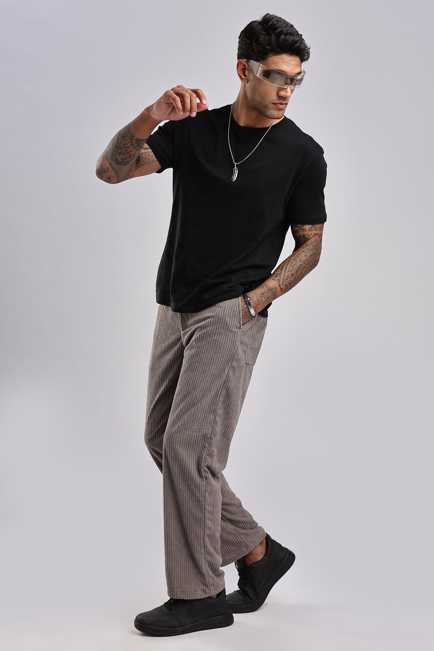 Men Corduroy Relaxed Traveller-Lt Grey