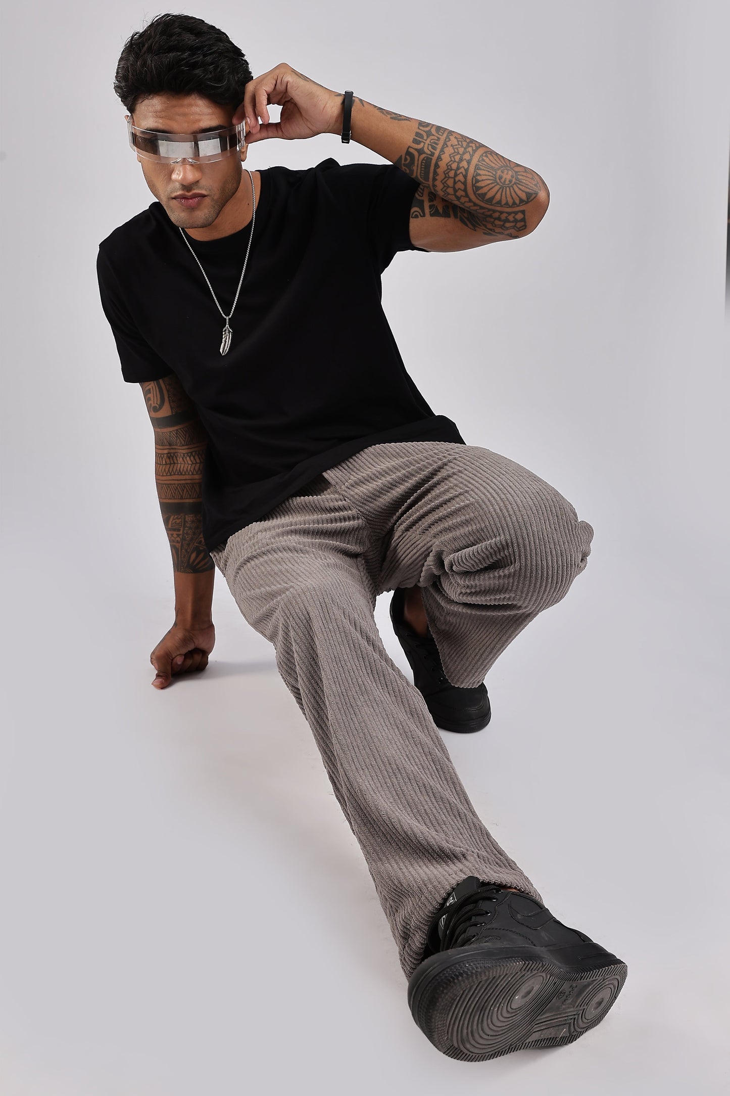 Men Corduroy Relaxed Traveller-Lt Grey