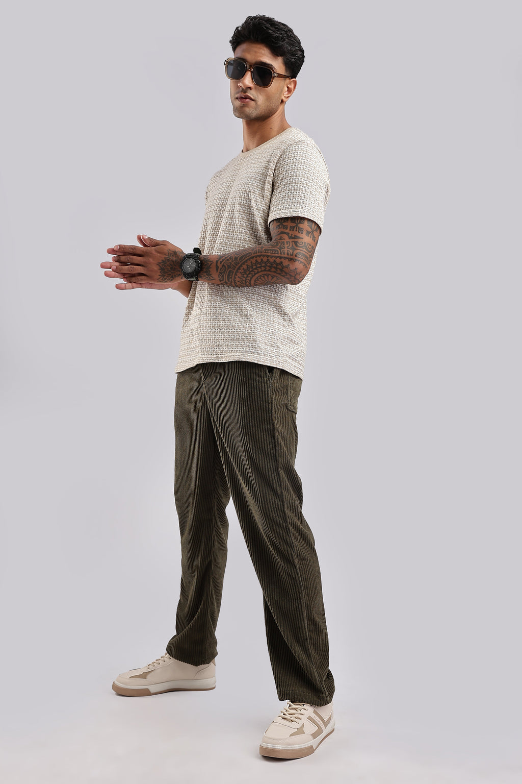 Men Corduroy Relaxed Traveller-Olive