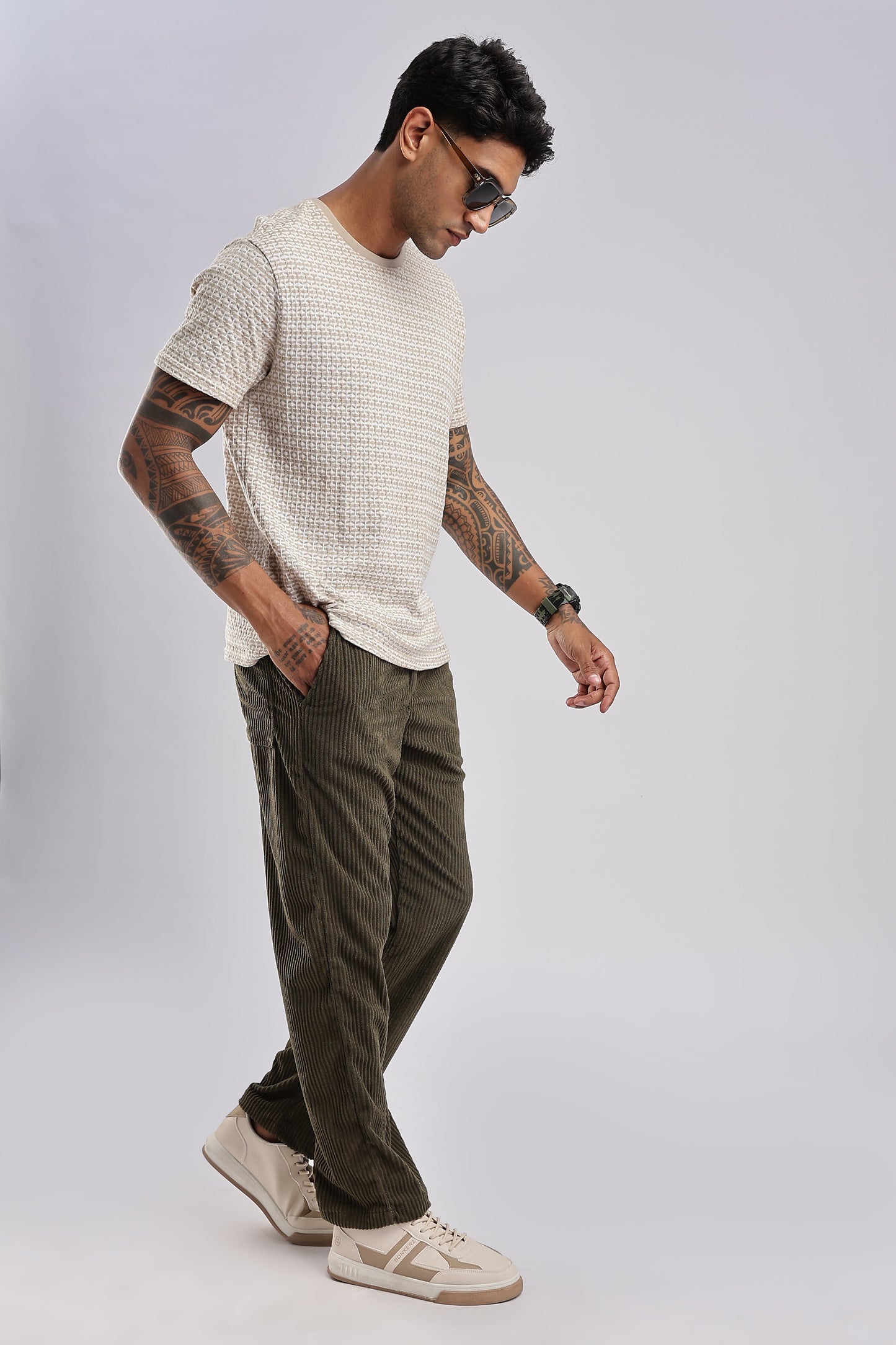 Men Corduroy Relaxed Traveller-Olive