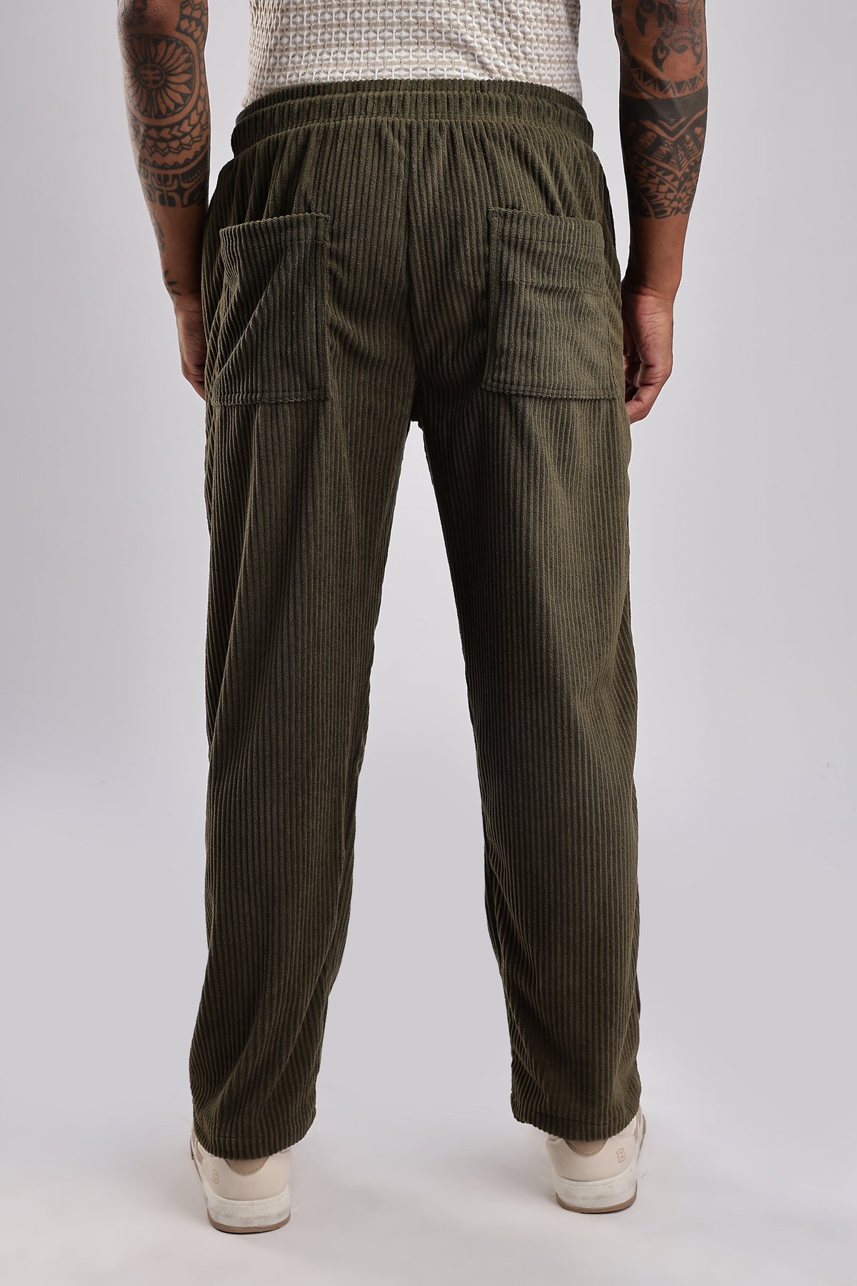 Men Corduroy Relaxed Traveller-Olive