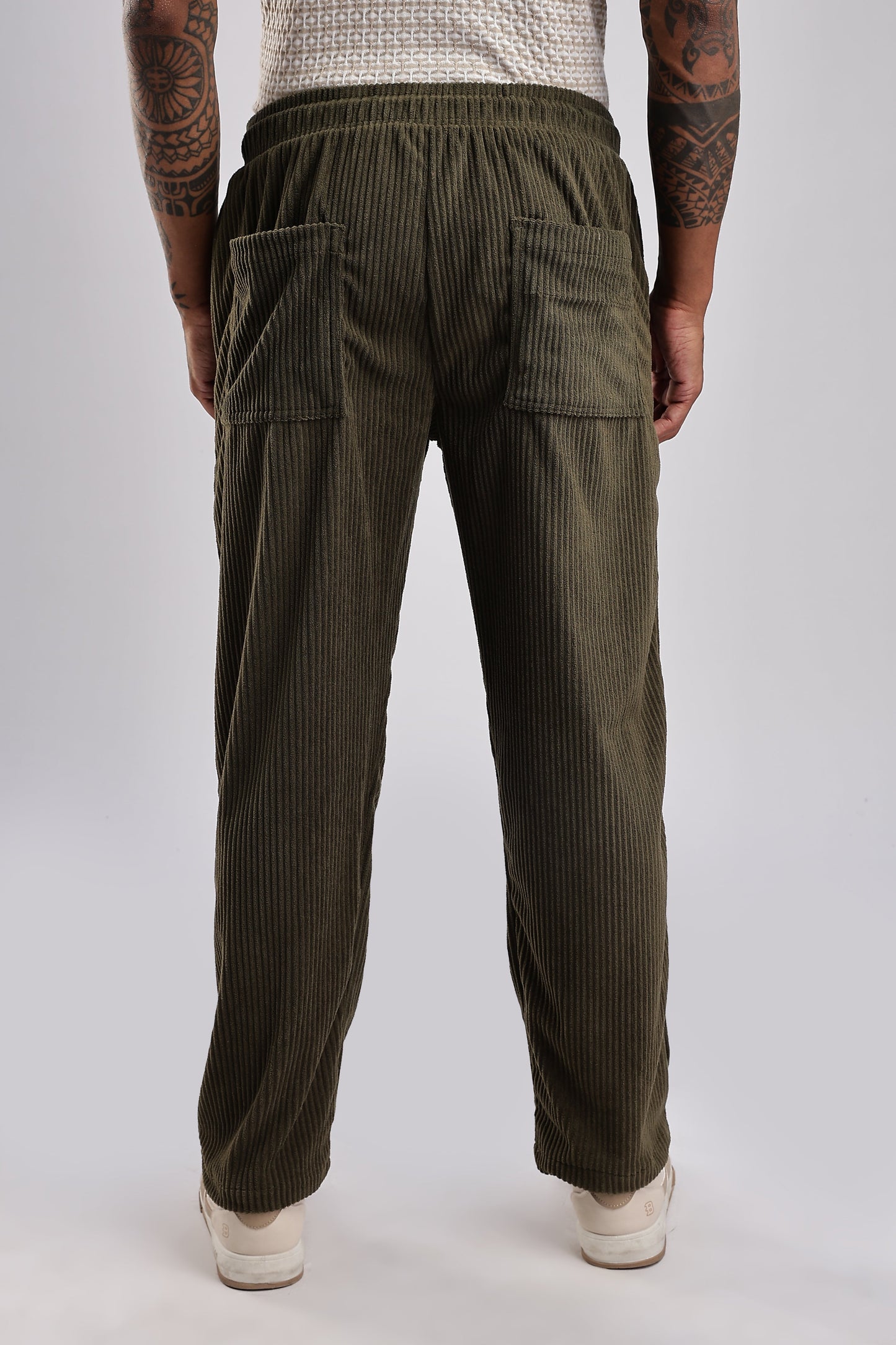 Men Corduroy Relaxed Traveller-Olive