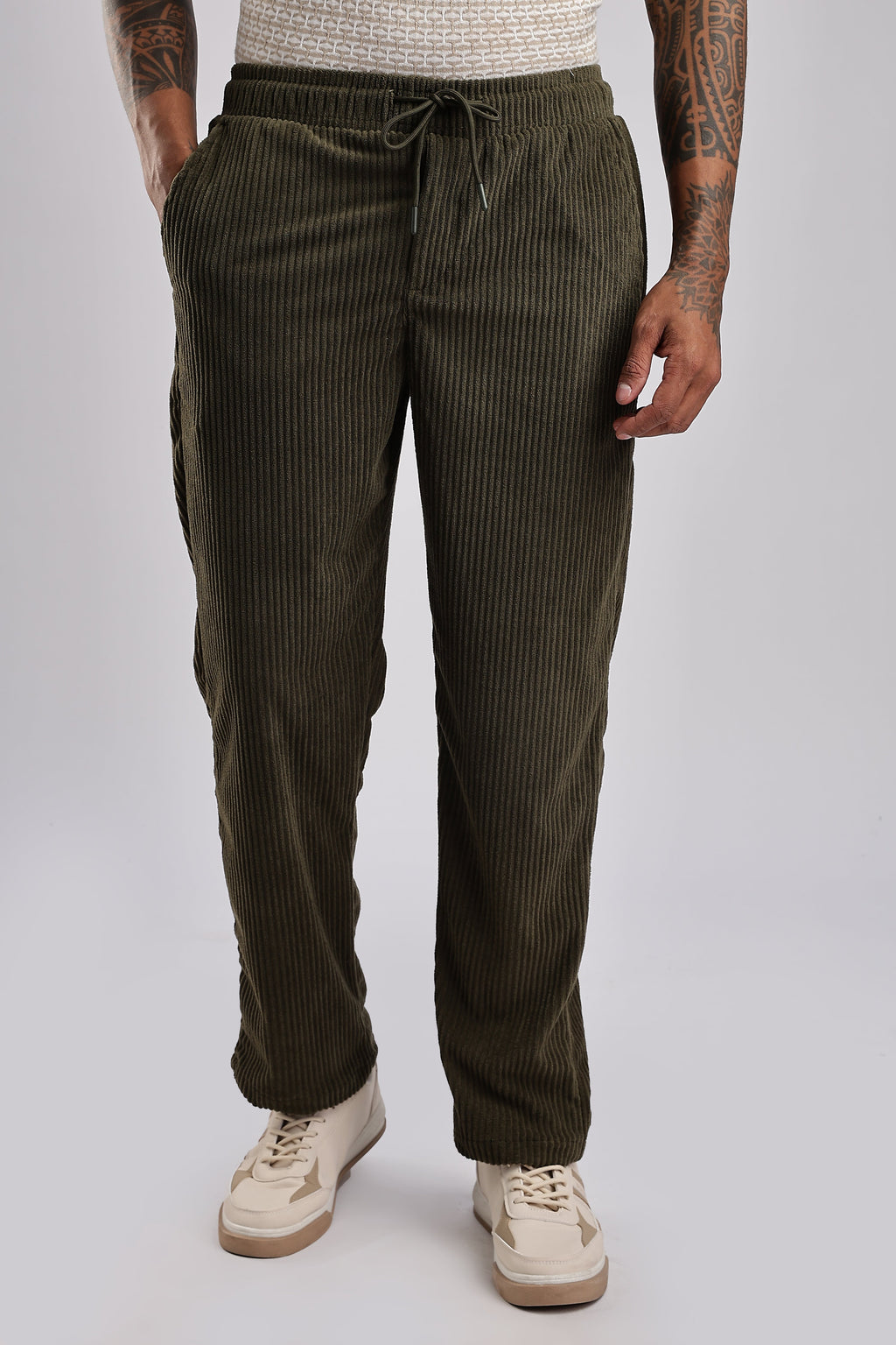 Men Corduroy Relaxed Traveller-Olive