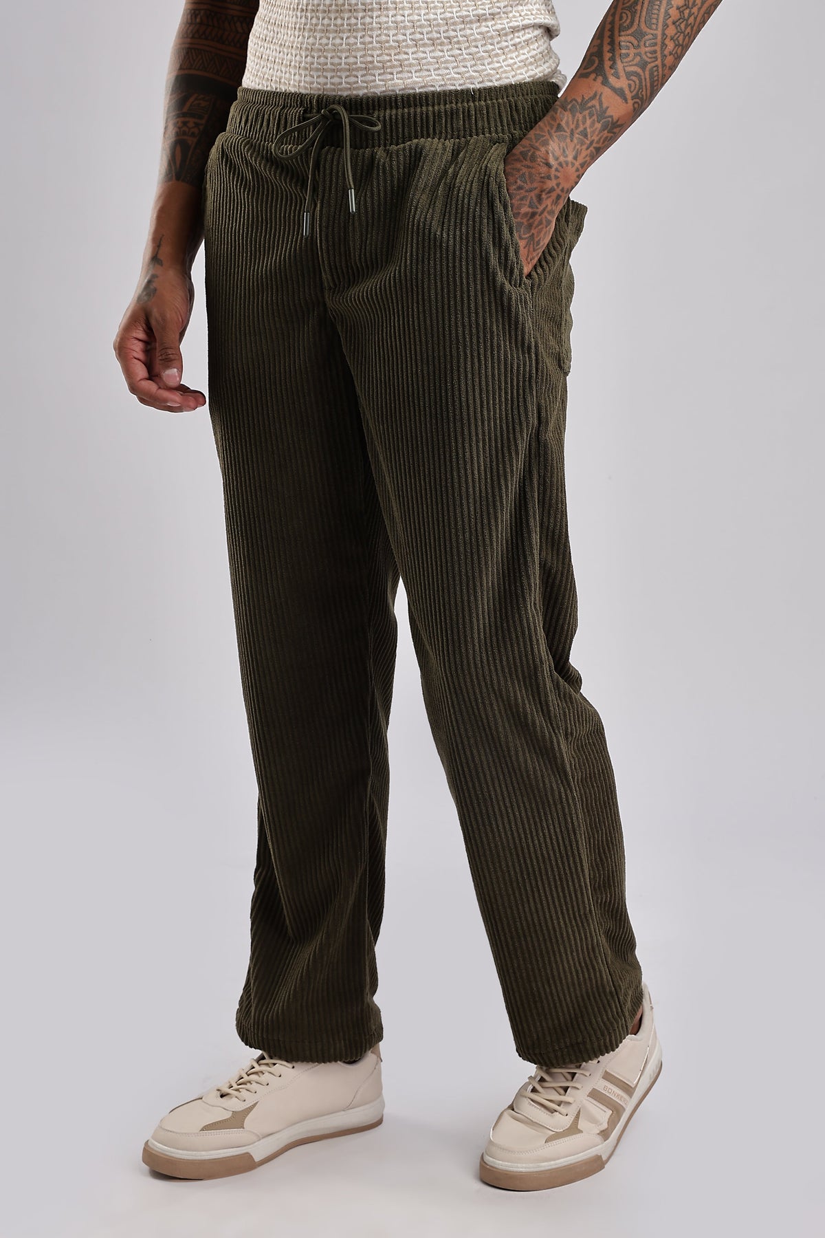 Men Corduroy Relaxed Traveller-Olive