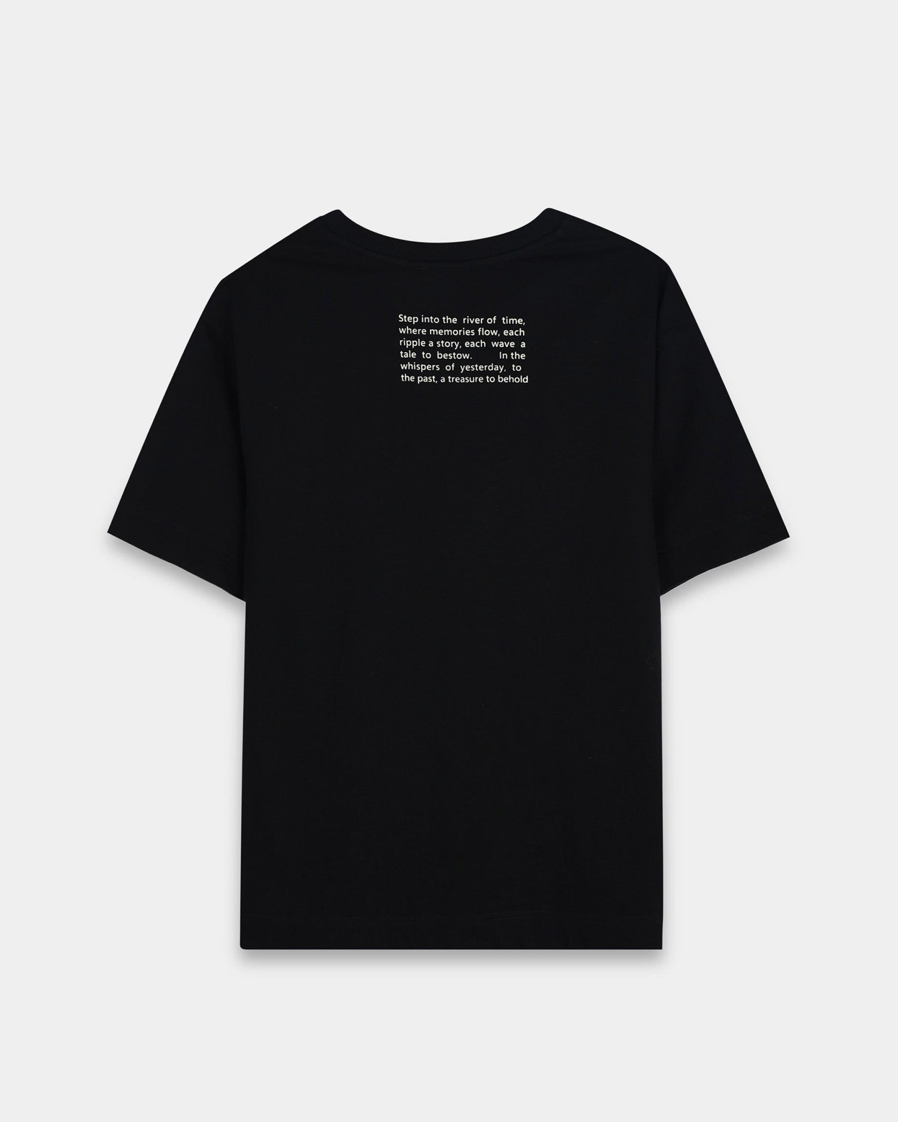 DISCOVERING BLACK TEE - Relaxed Fit