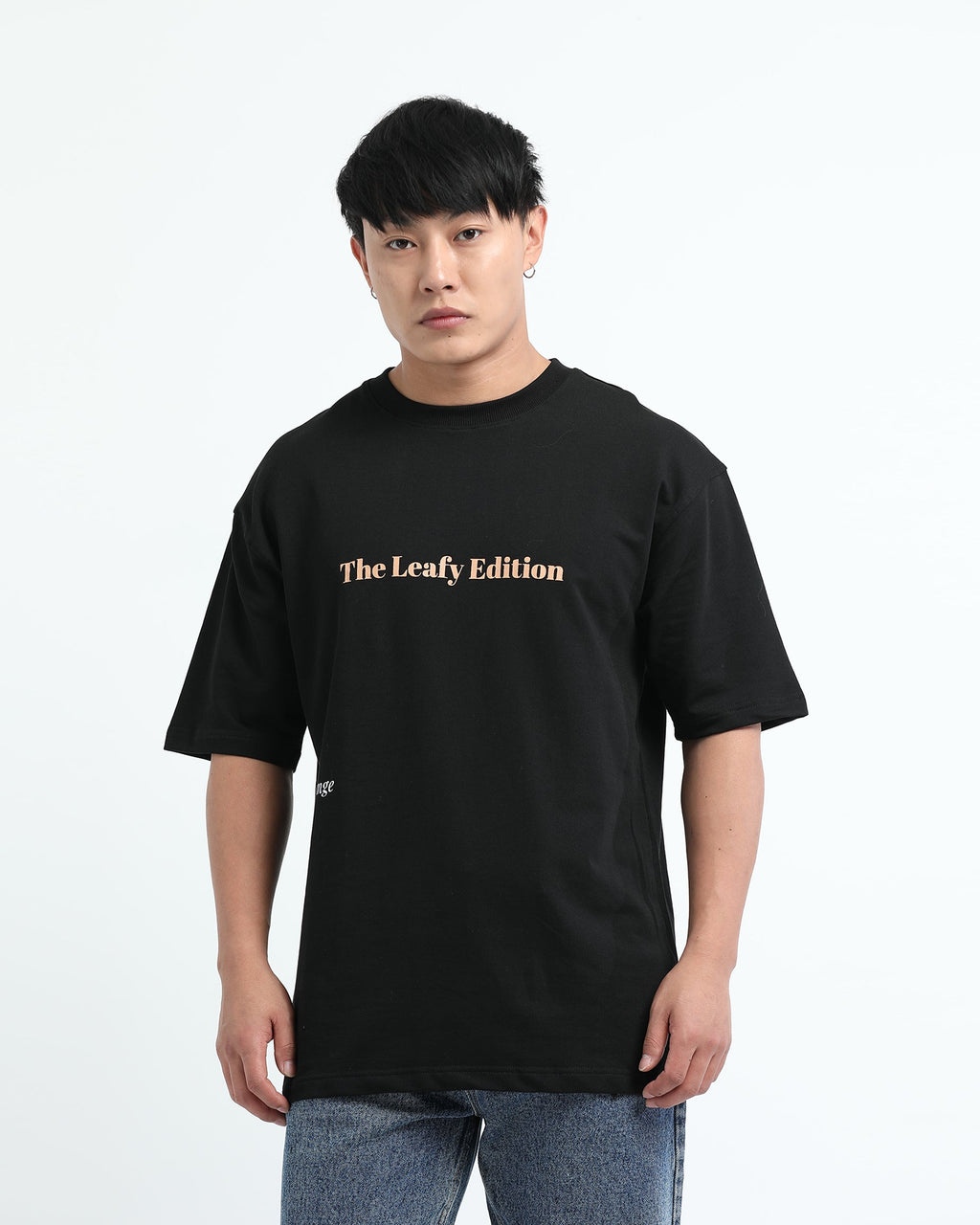 WELLNESS IN BLOOM BLACK TEE - Oversized fit