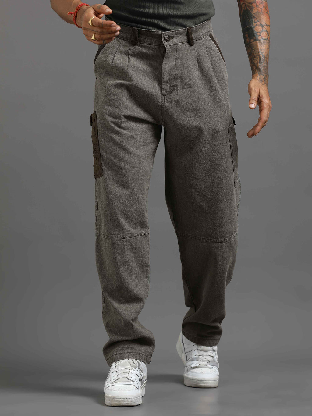 Ecru Pleated Cargo Pant In Grey