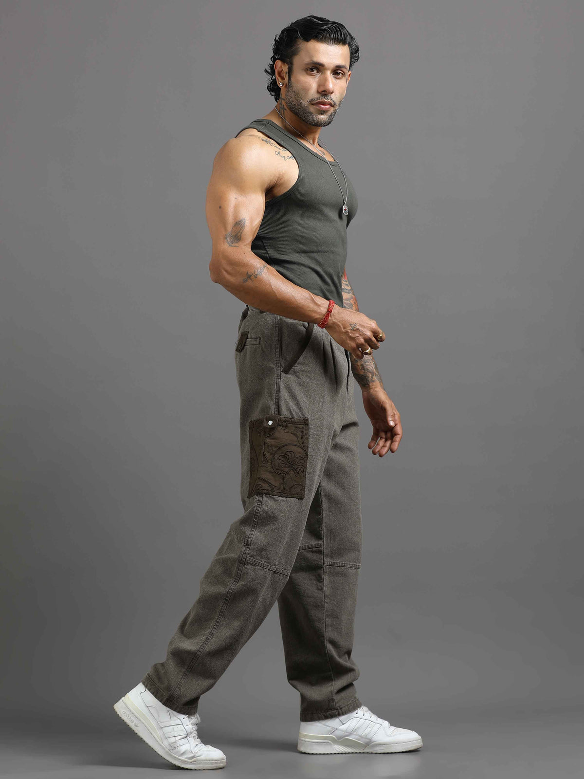 Ecru Pleated Cargo Pant In Grey