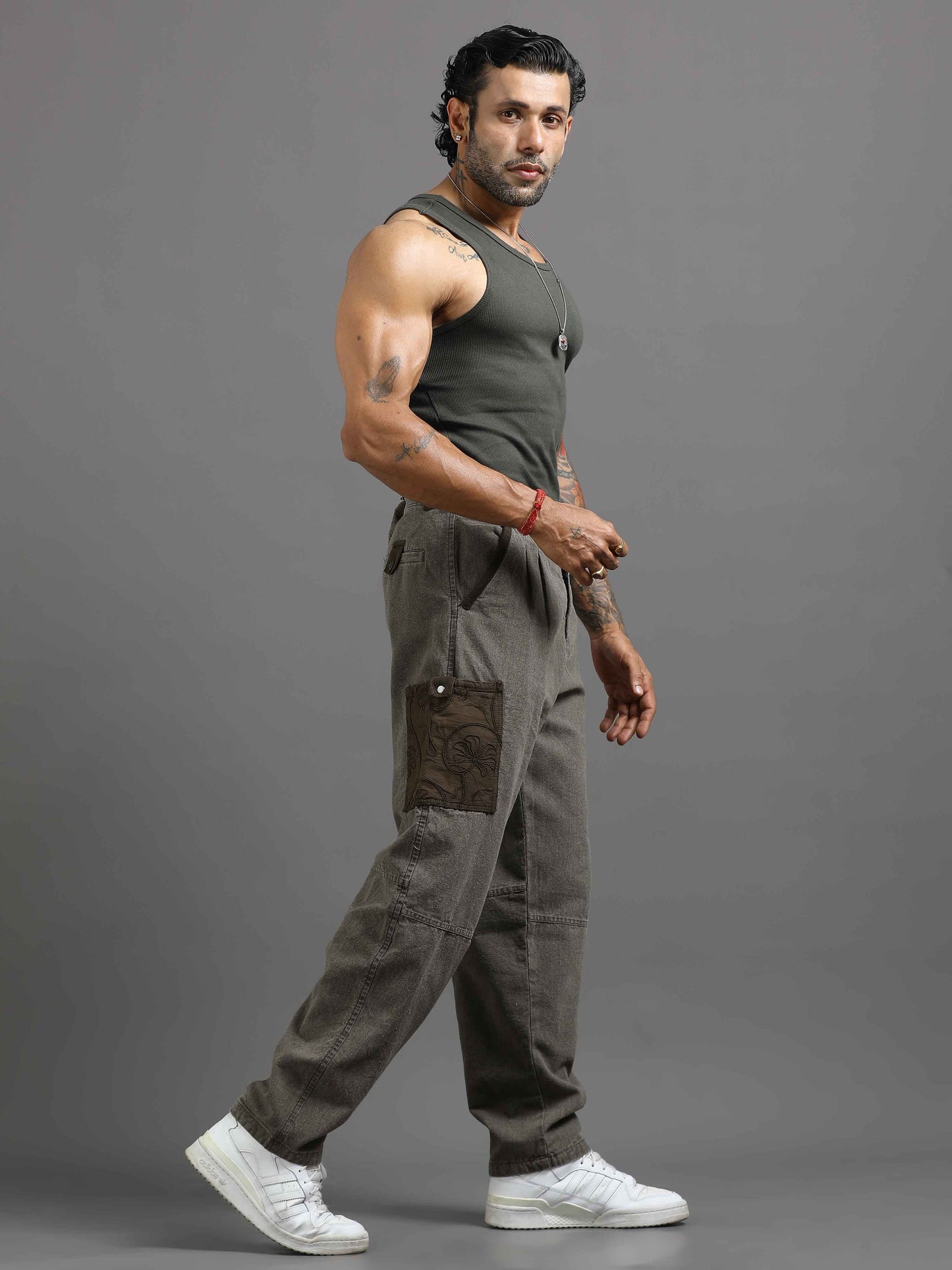 Ecru Pleated Cargo Pant In Grey