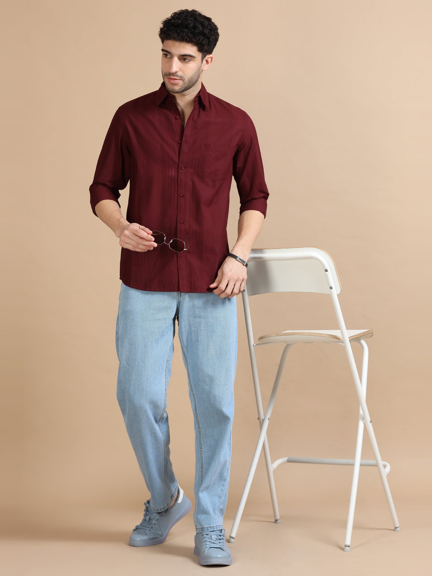 Men Classic Maroon Solid Shirt