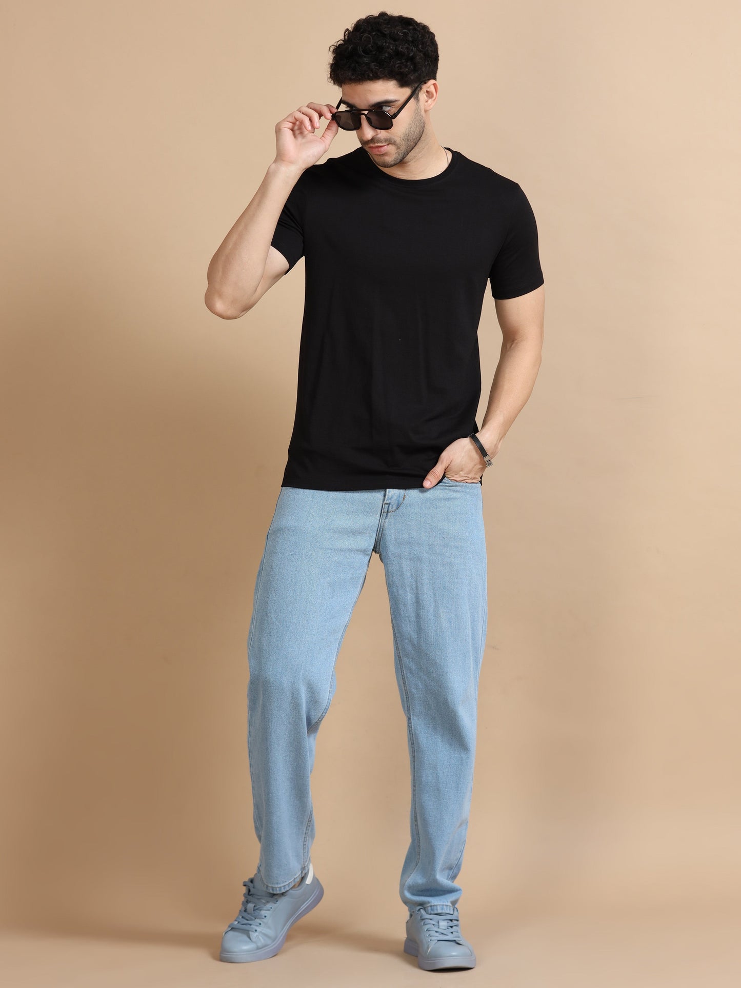 Crew Neck Men Solid T-Shirt - Black
